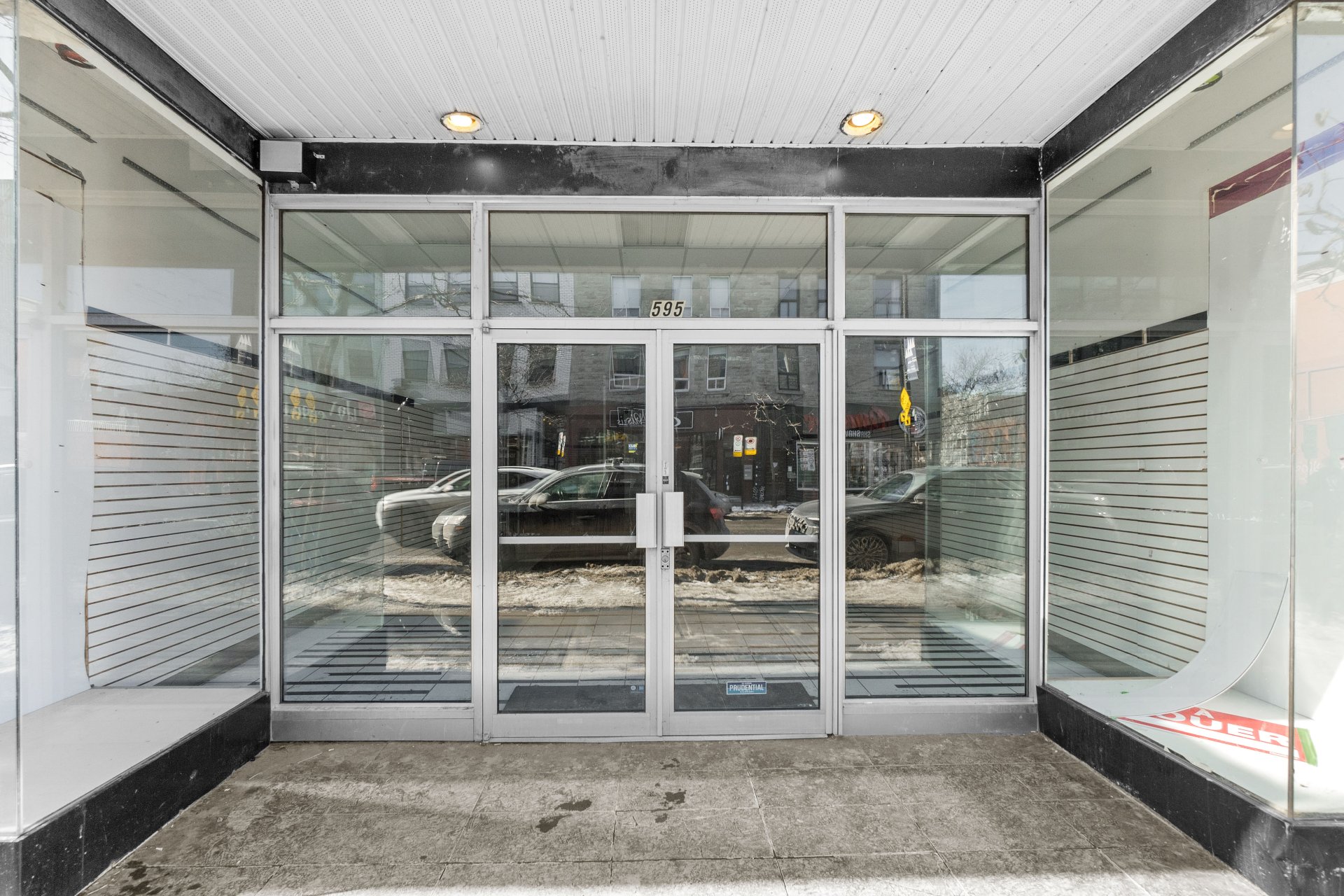 Photo - Entrée extérieure