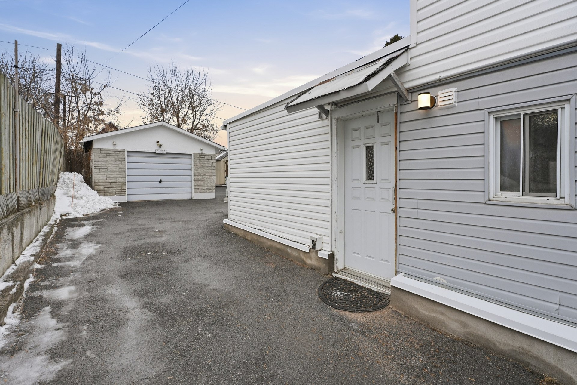 Photo - Entrée extérieure