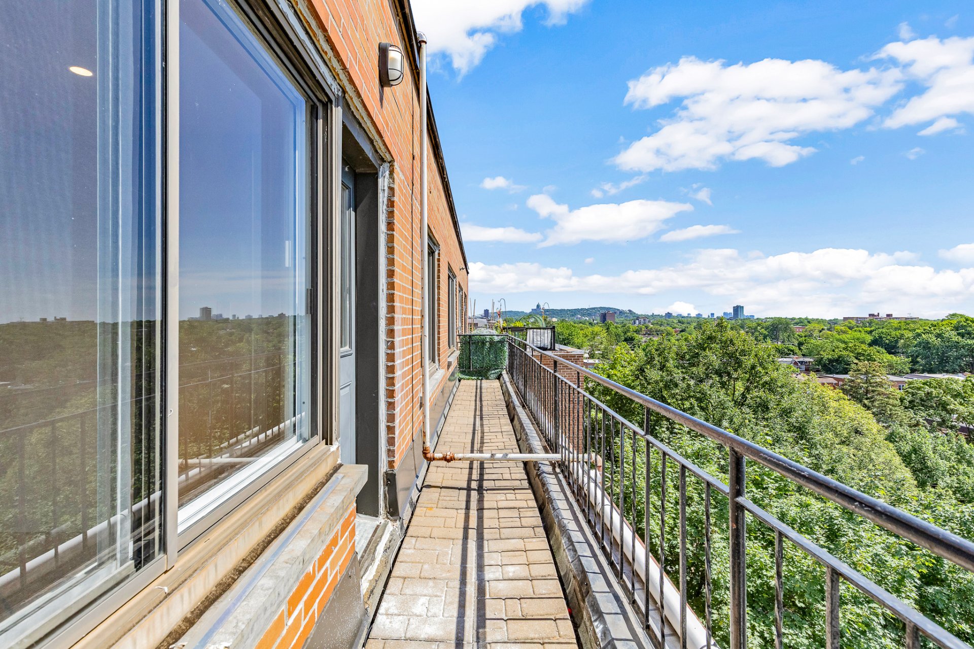Photo - Balcon