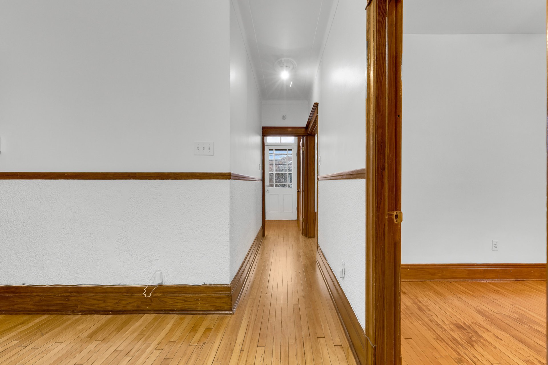 Photo - Hallway