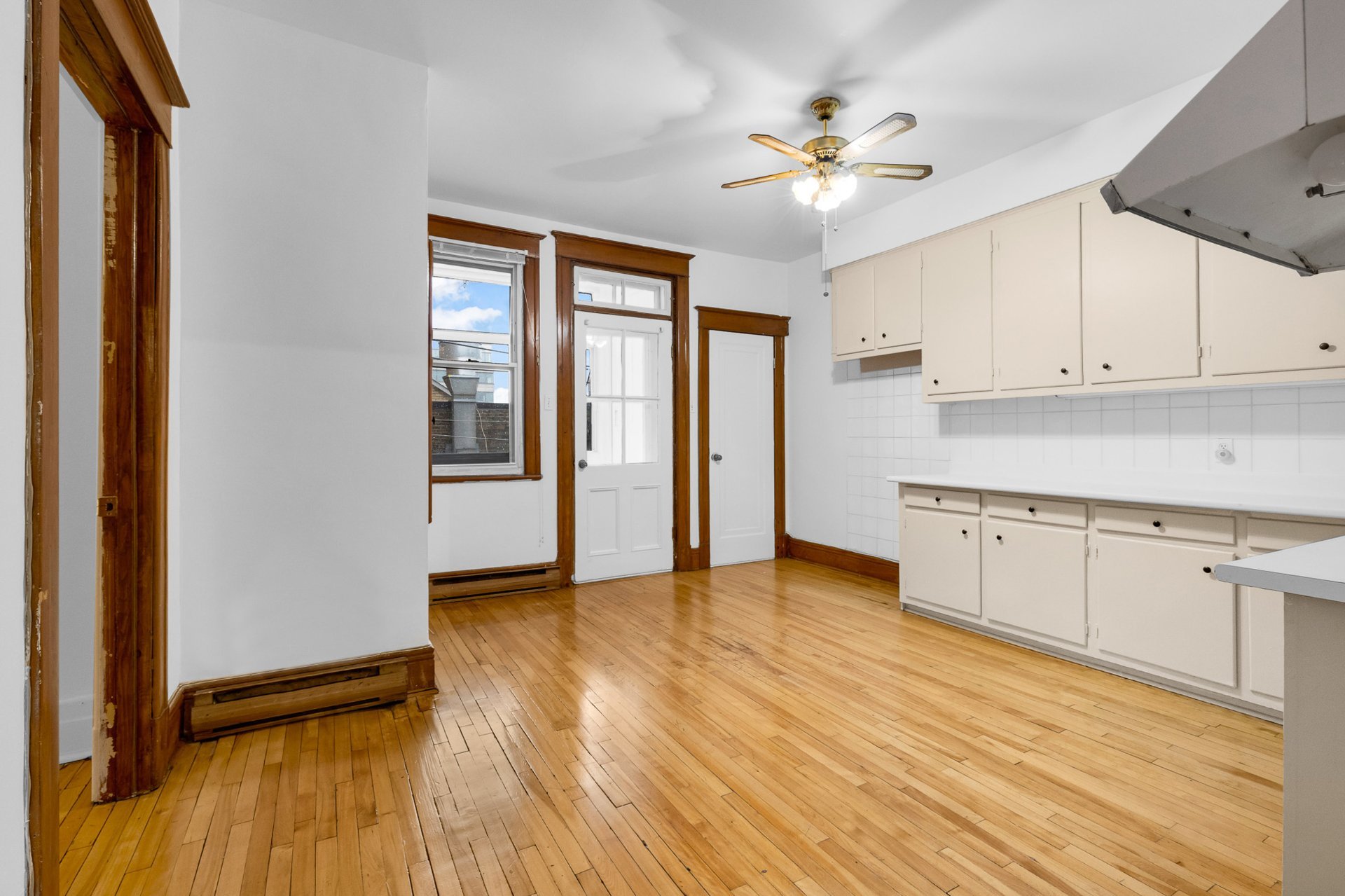 Photo - Kitchen