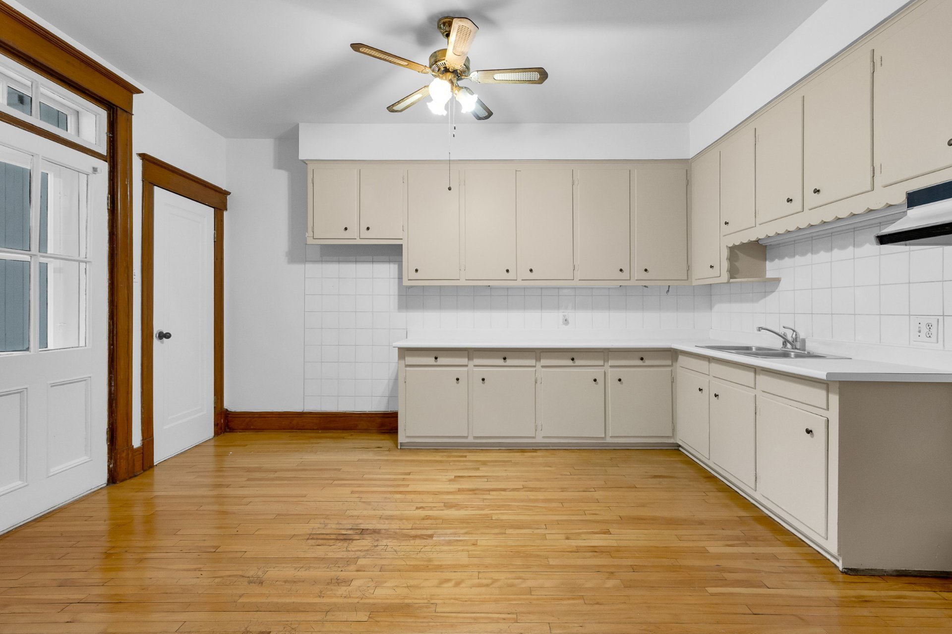 Photo - Kitchen