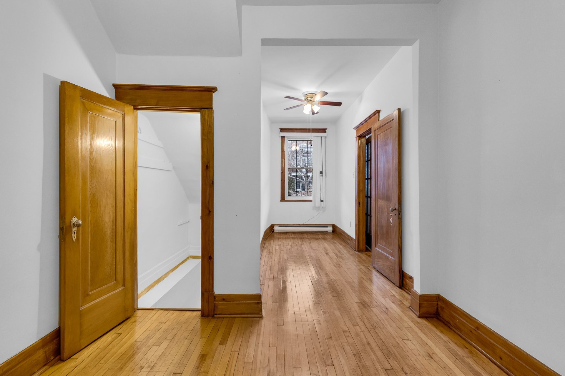 Photo - Hallway