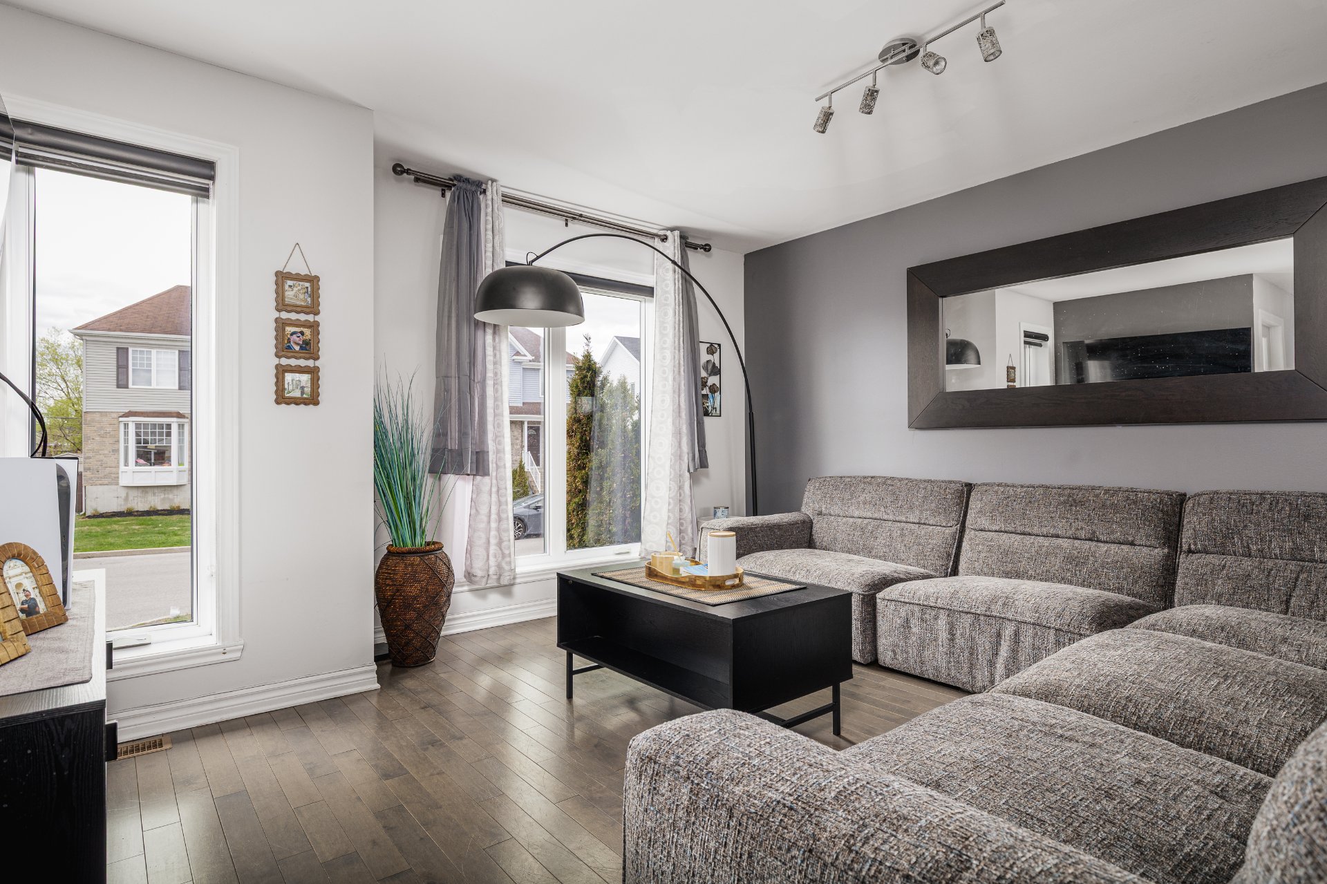 Photo - Salon