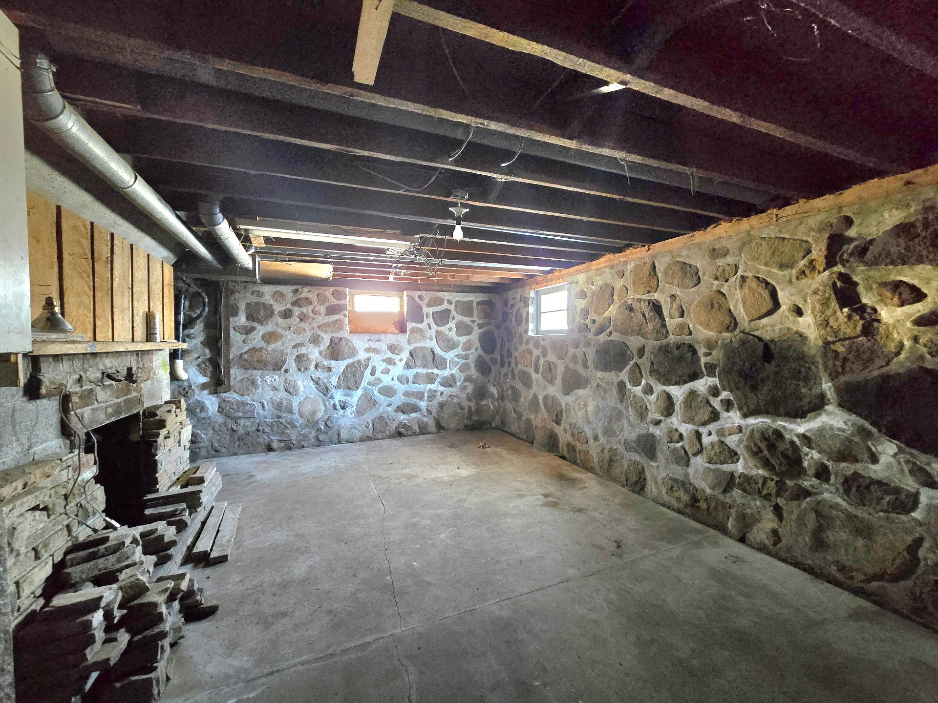 Photo - Basement