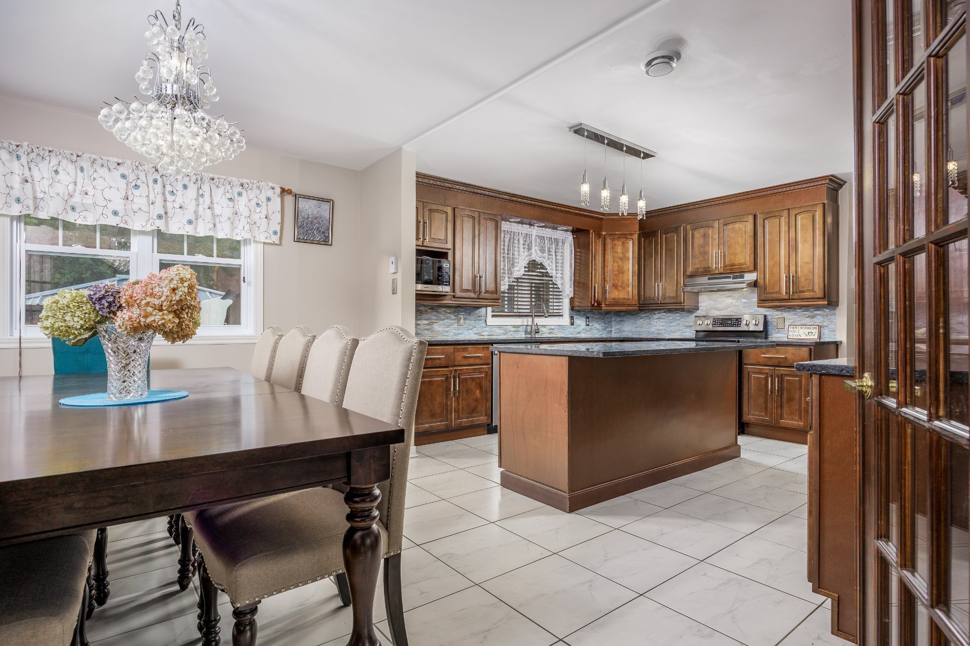 Photo - Salle à manger