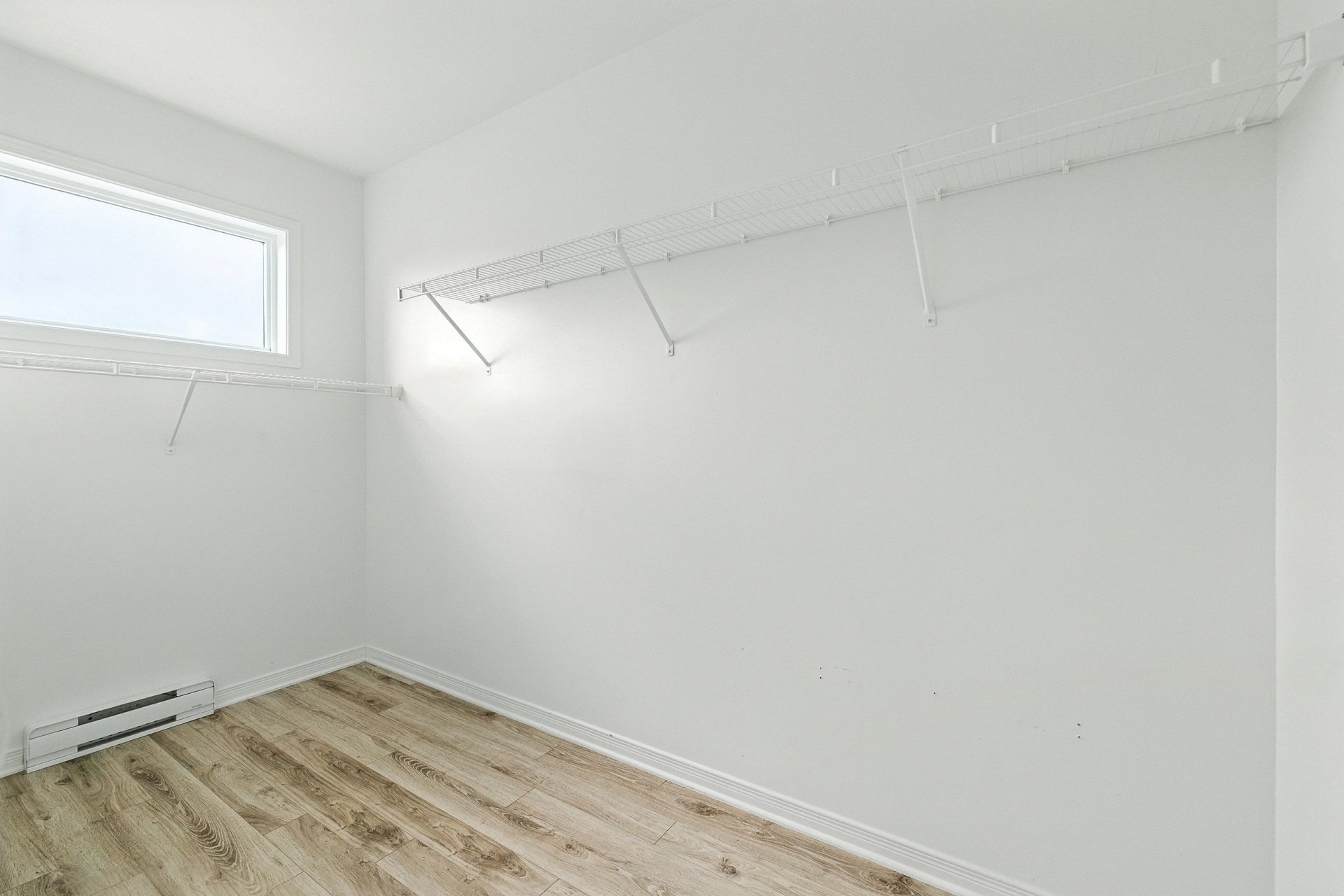 Photo - Penderie (Walk-in)