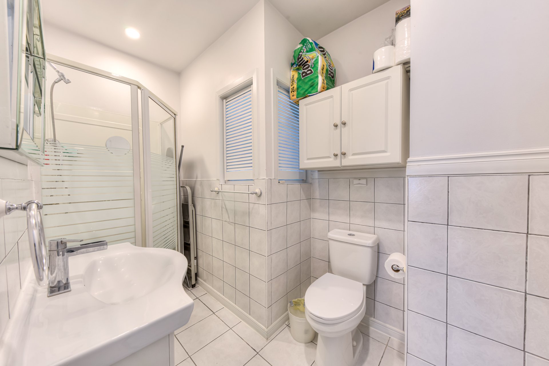 Photo - Salle de bains attenante à la CCP