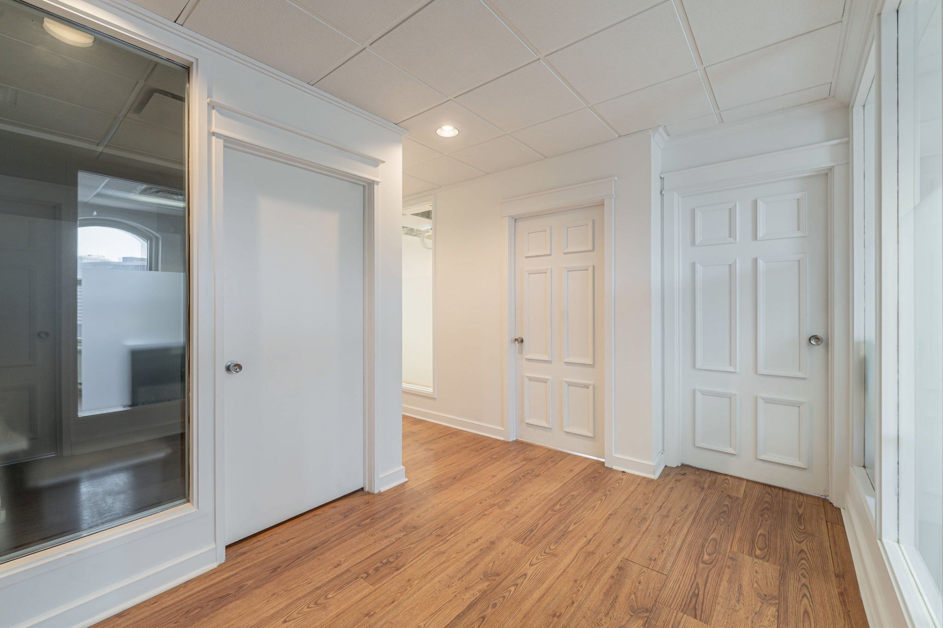 Photo - Hallway