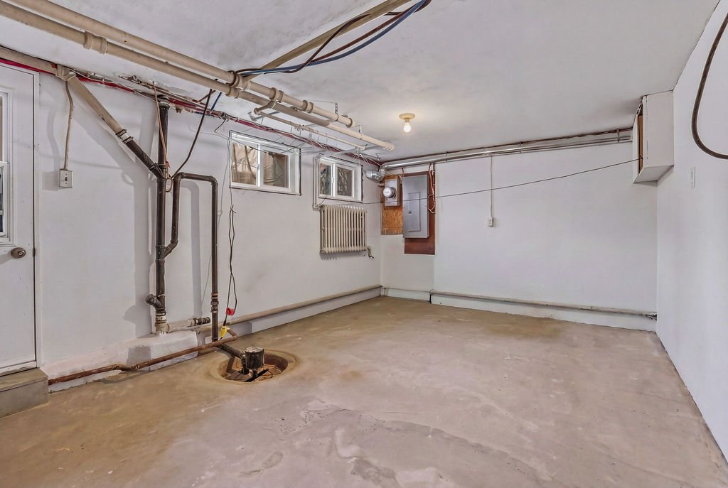 Photo - Basement