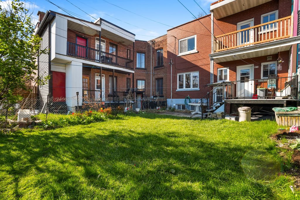 Photo - Backyard