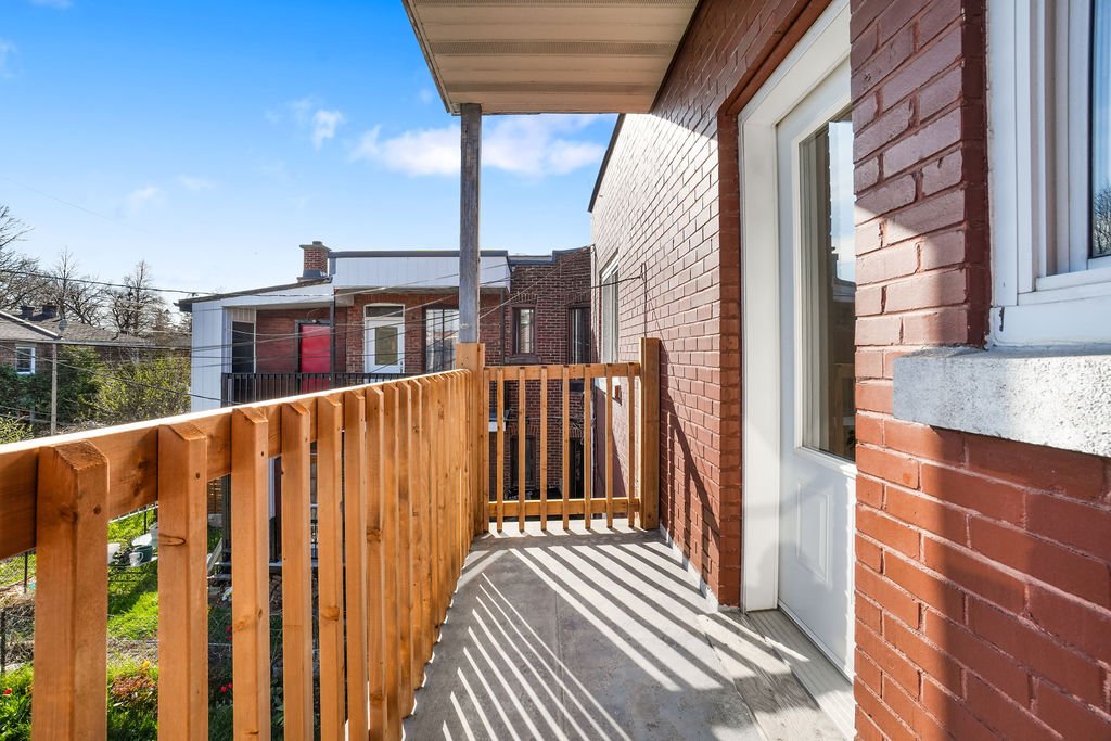 Photo - Balcony