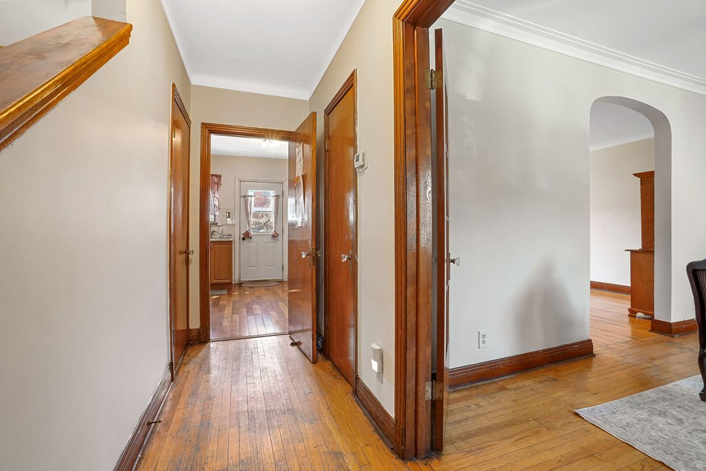 Photo - Reception Area