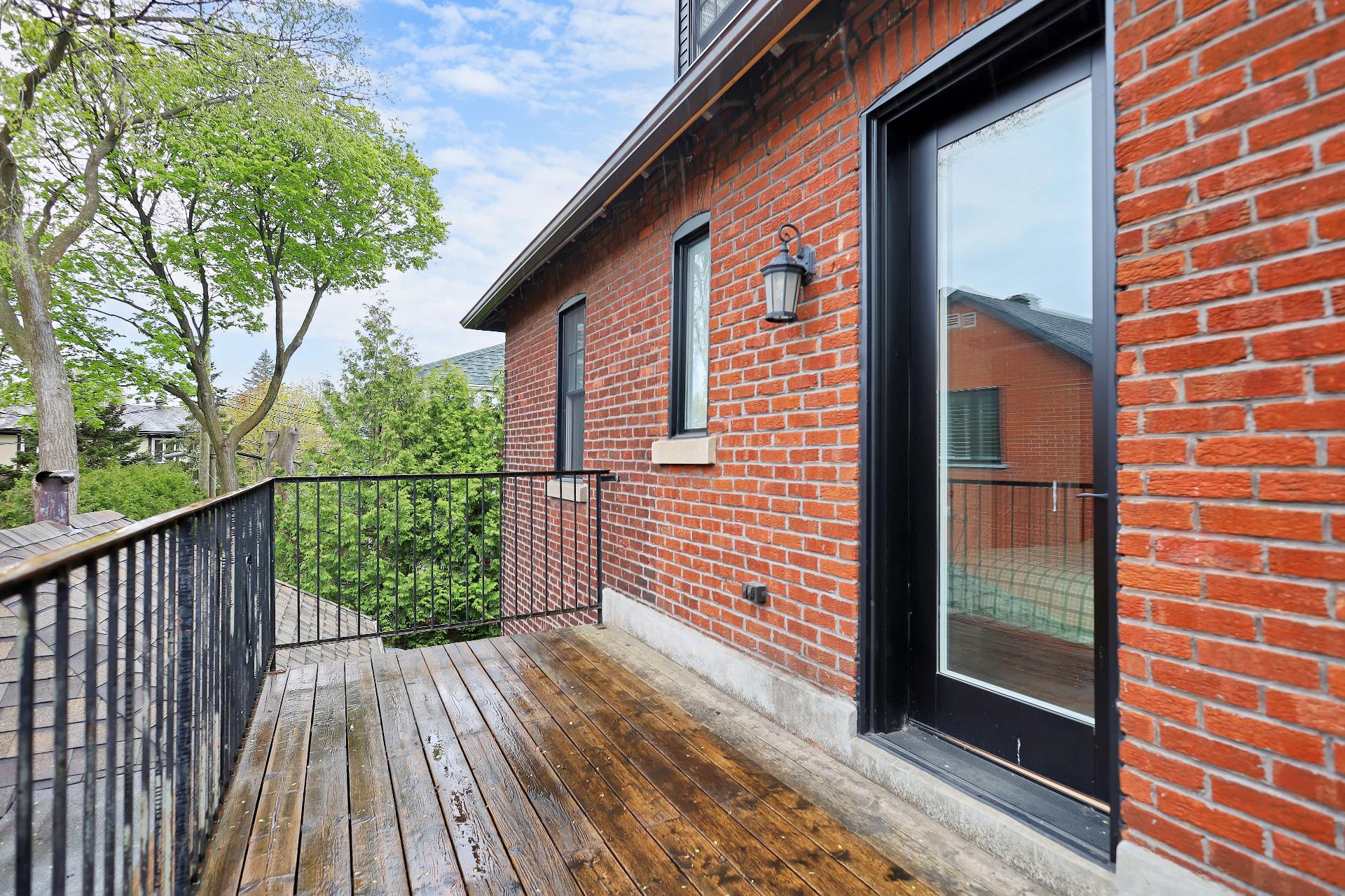 Photo - Balcony
