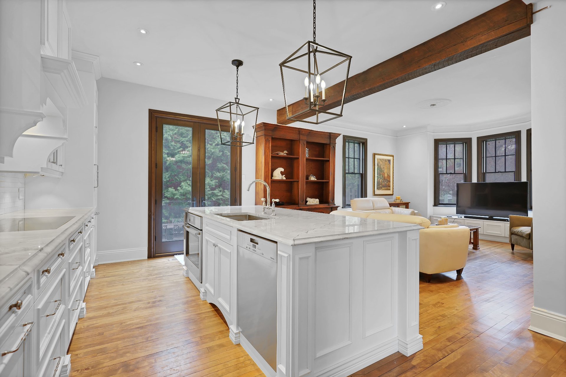 Photo - Kitchen