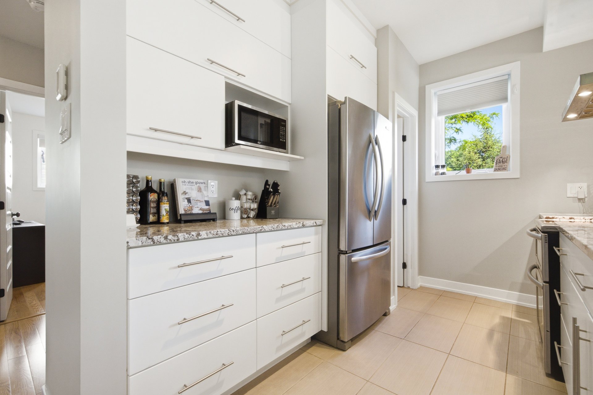 Photo - Kitchen
