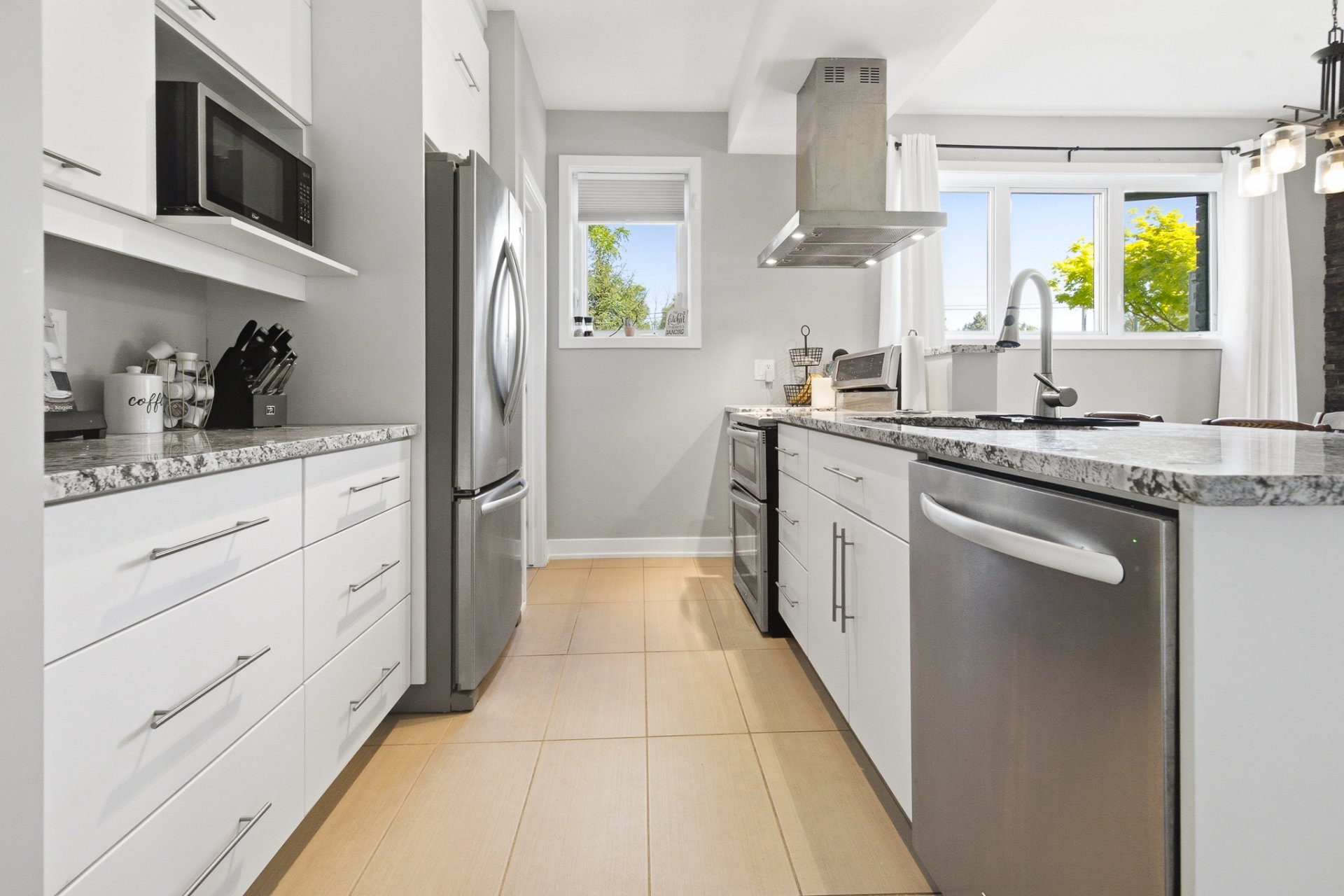 Photo - Kitchen