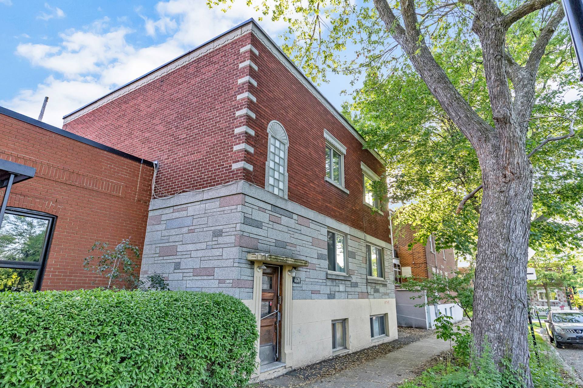 Photo - Frontage
