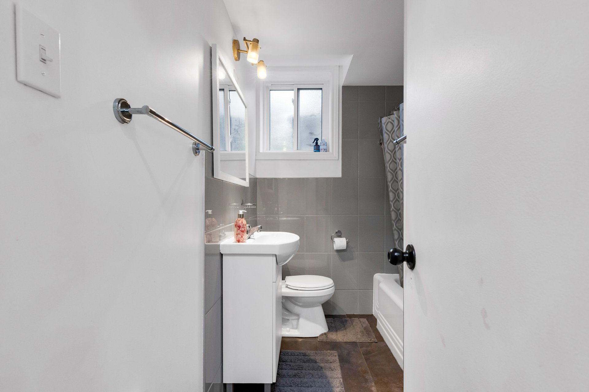Photo - Bathroom
