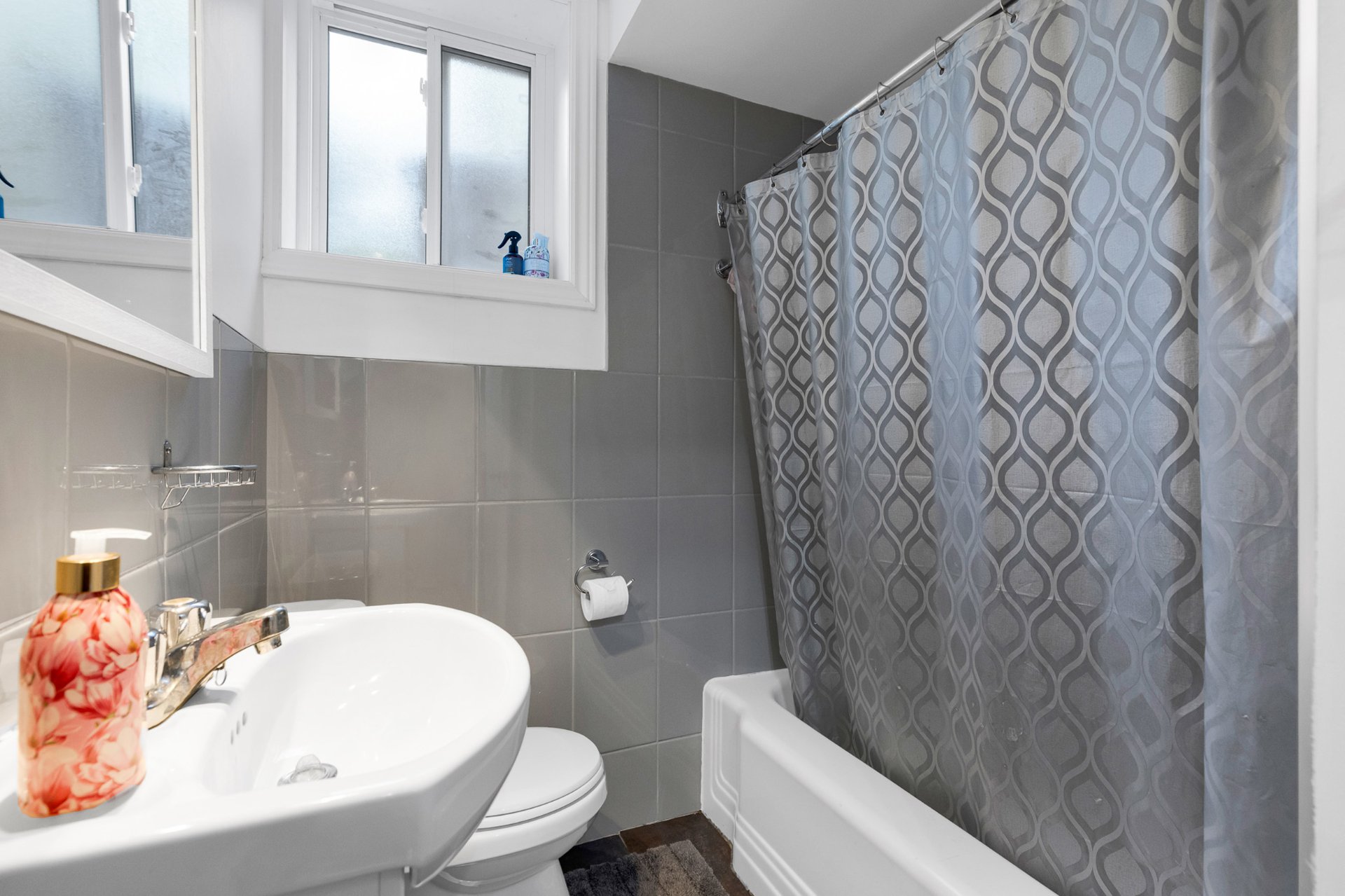 Photo - Bathroom