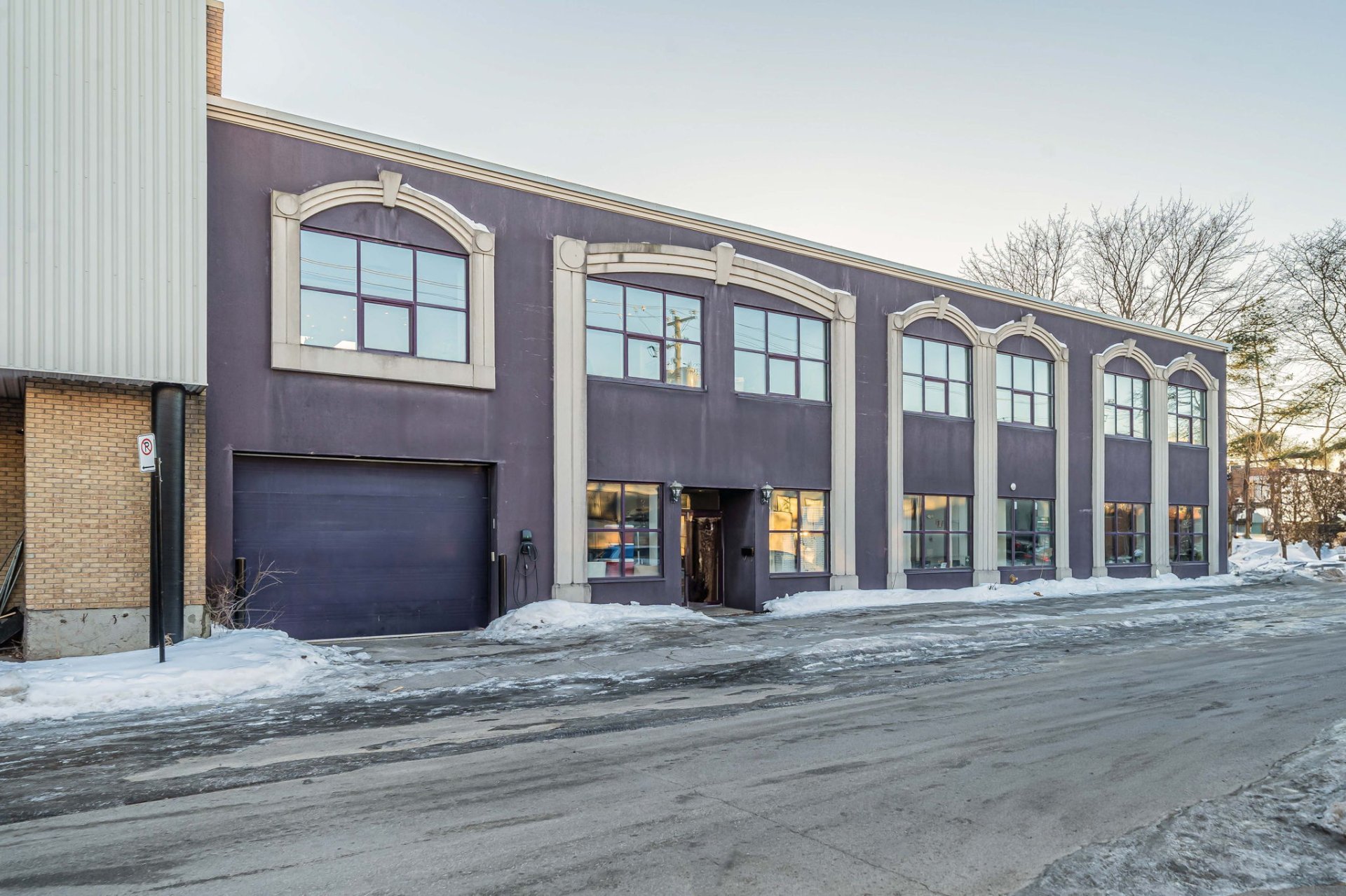 Photo - Frontage