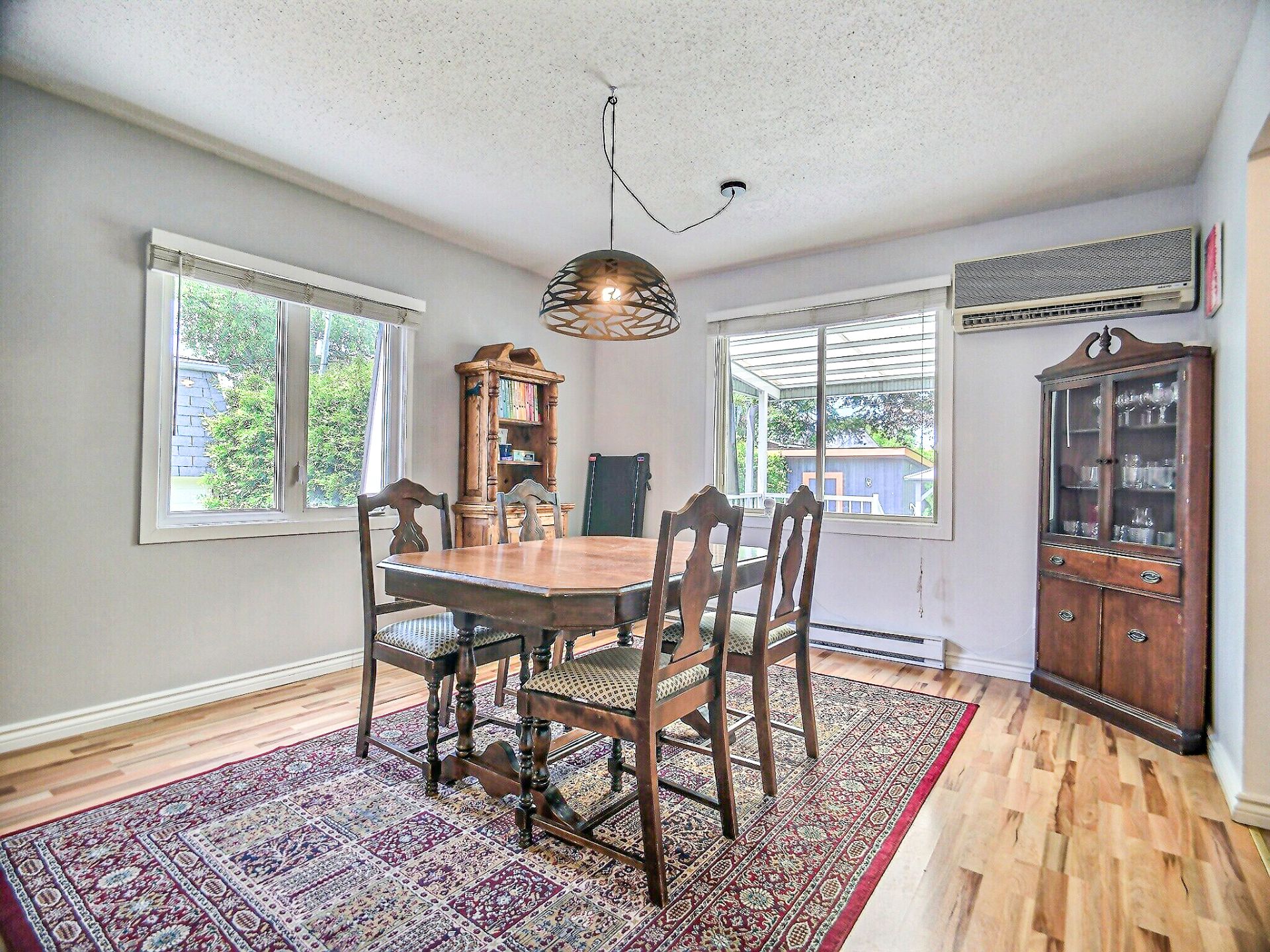 Photo - Dining room