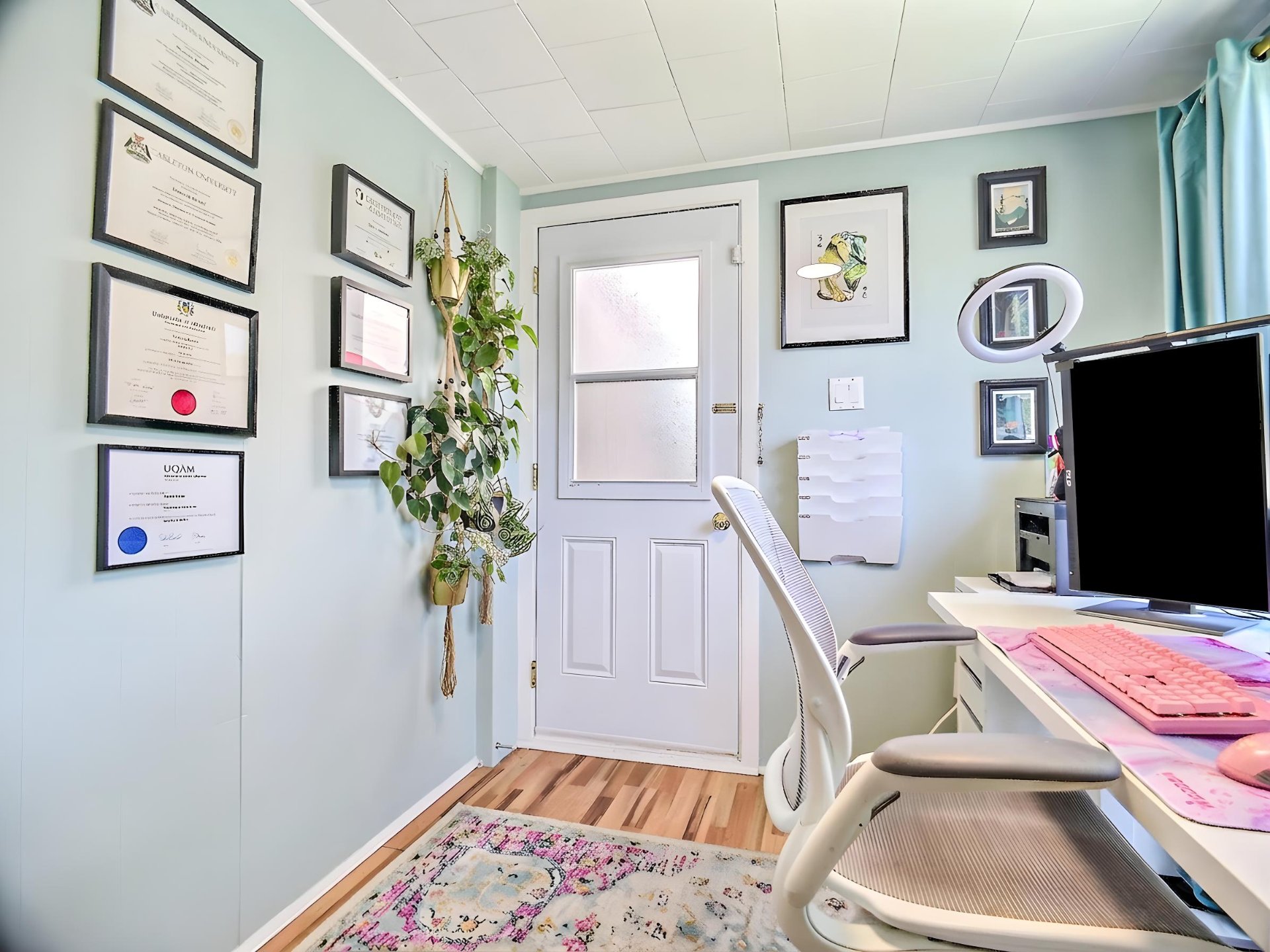 Photo - Office