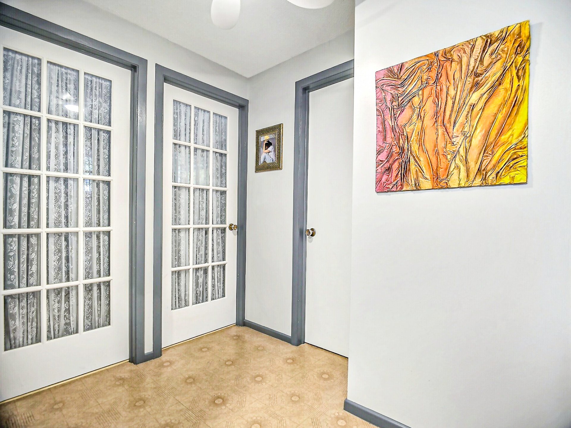 Photo - Hallway