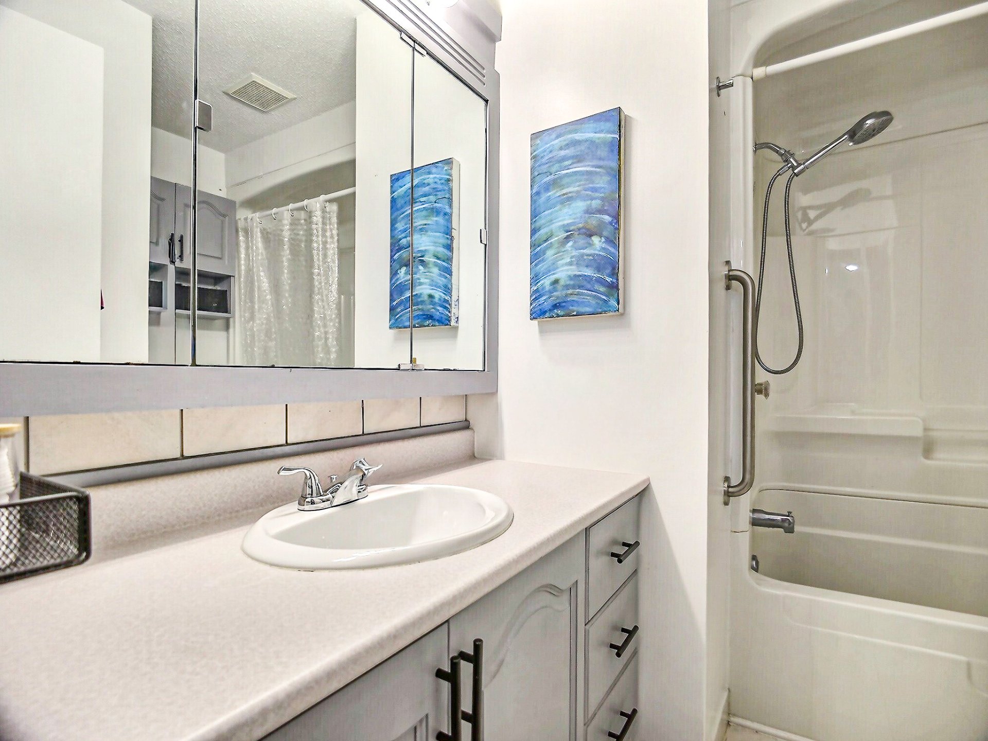 Photo - Bathroom