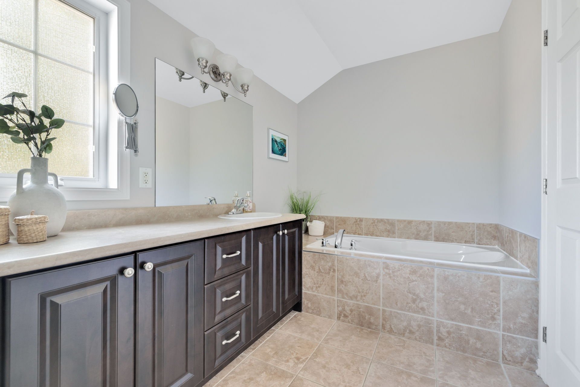 Photo - Bathroom