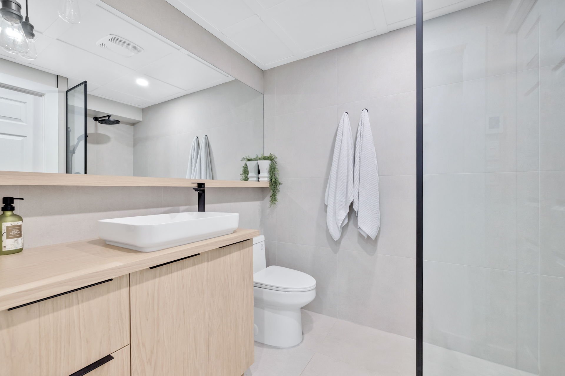 Photo - Bathroom