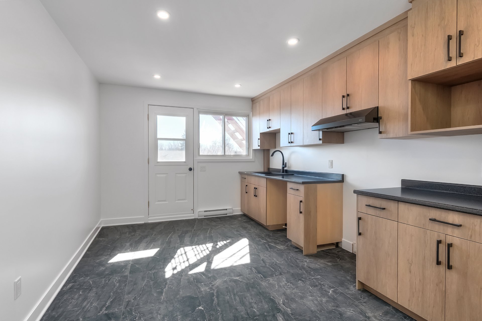Photo - Kitchen