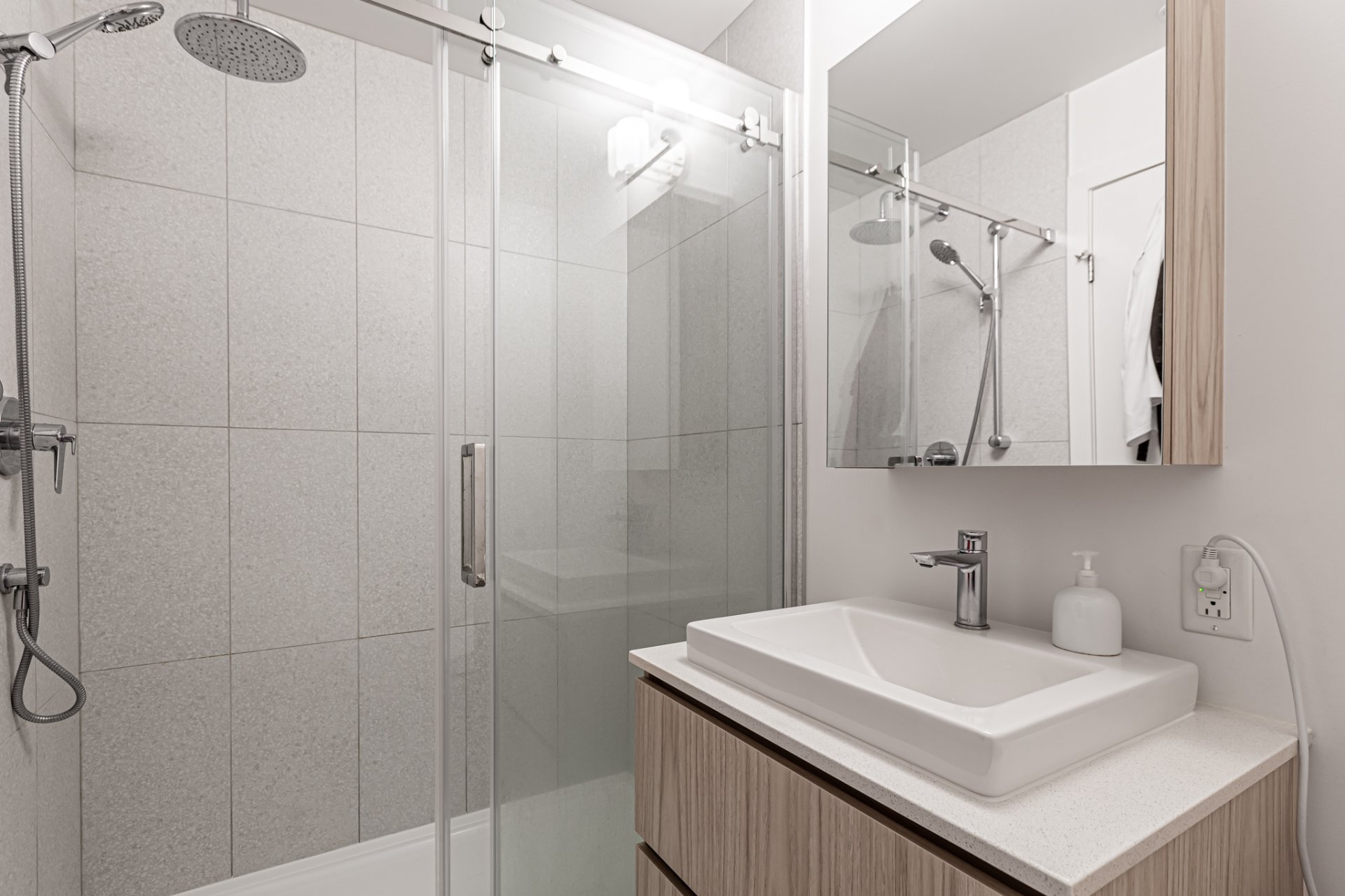 Photo - Bathroom