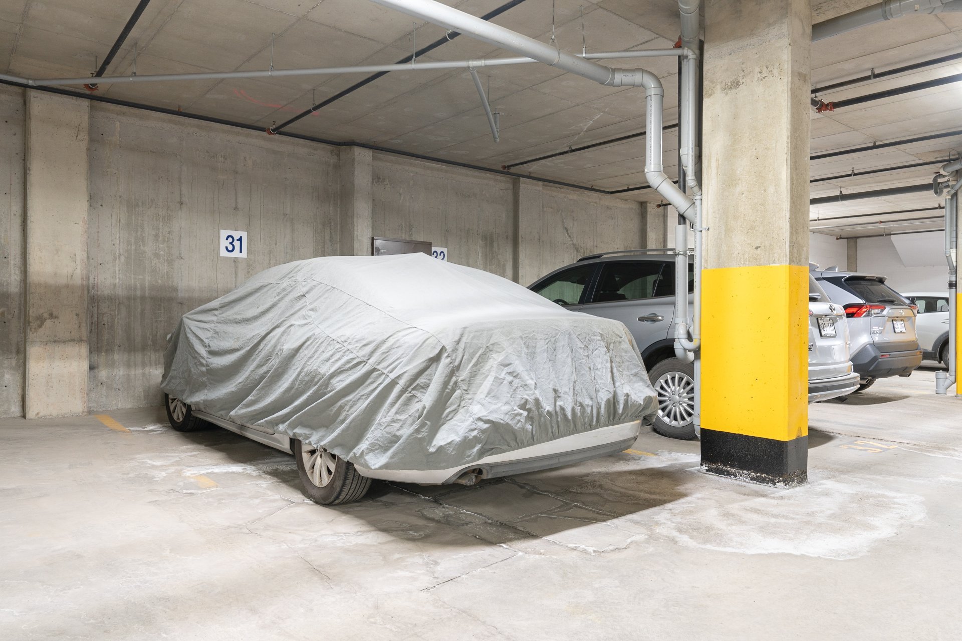 Photo - Garage