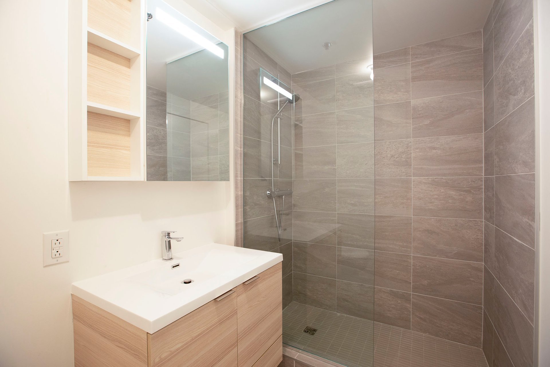 Photo - Bathroom