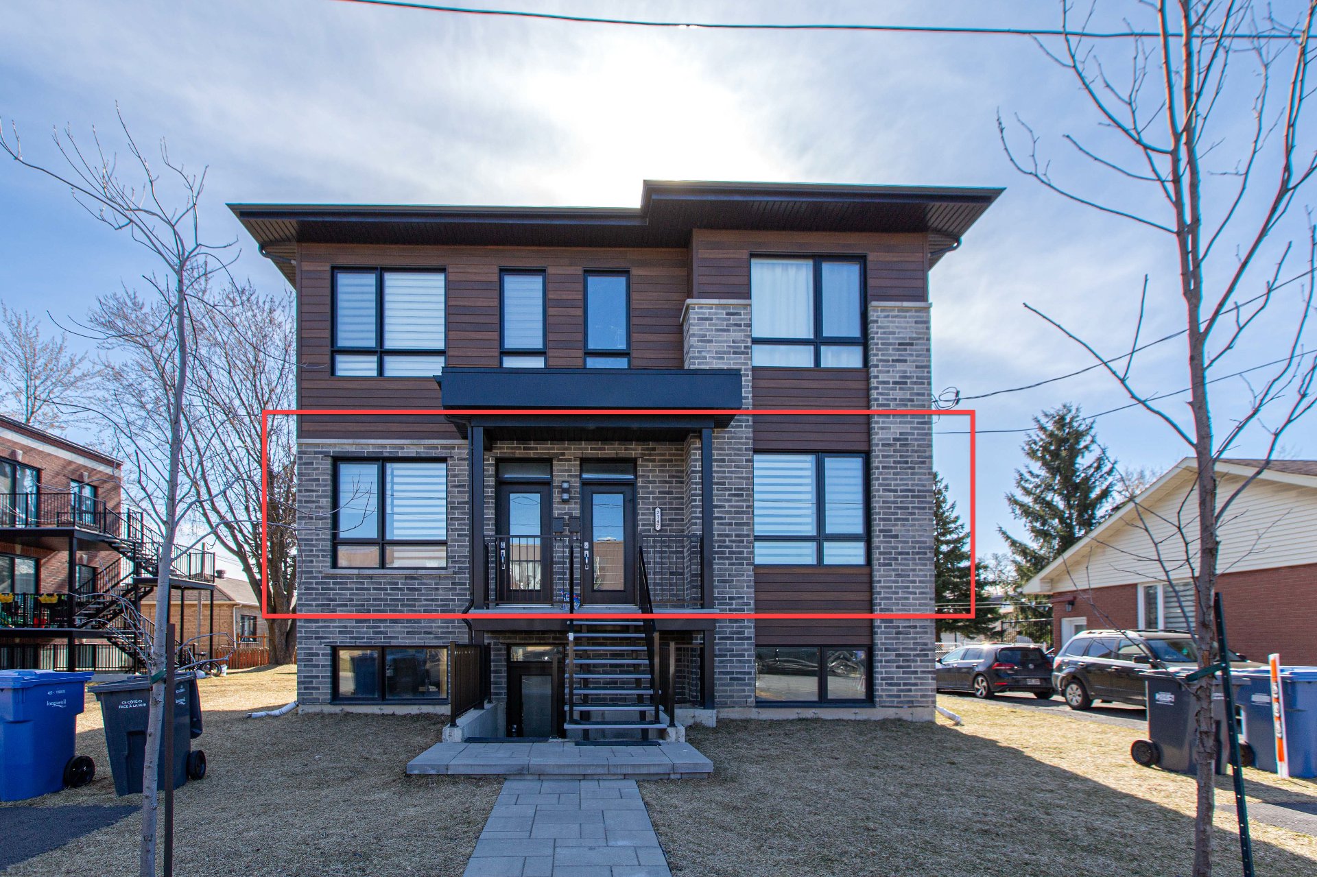 Photo - Frontage