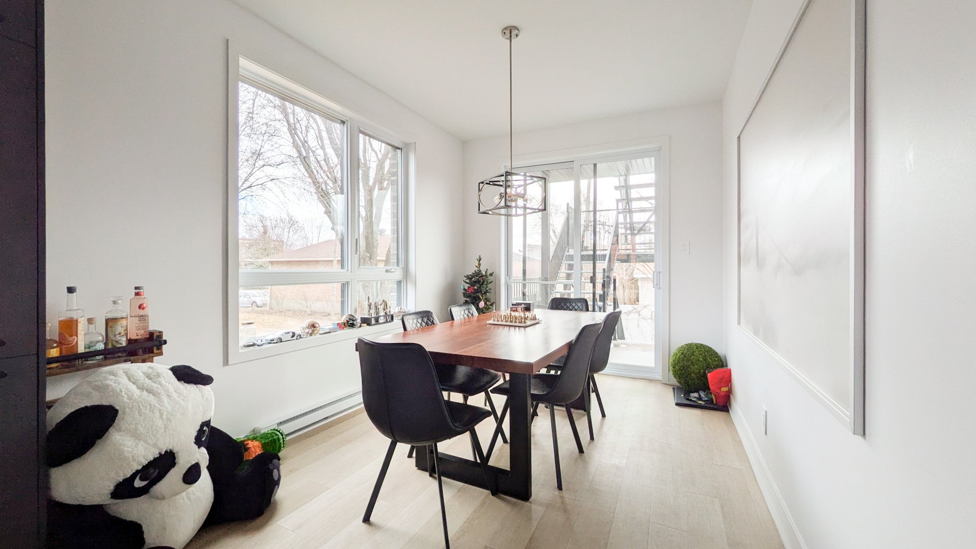 Photo - Dining room