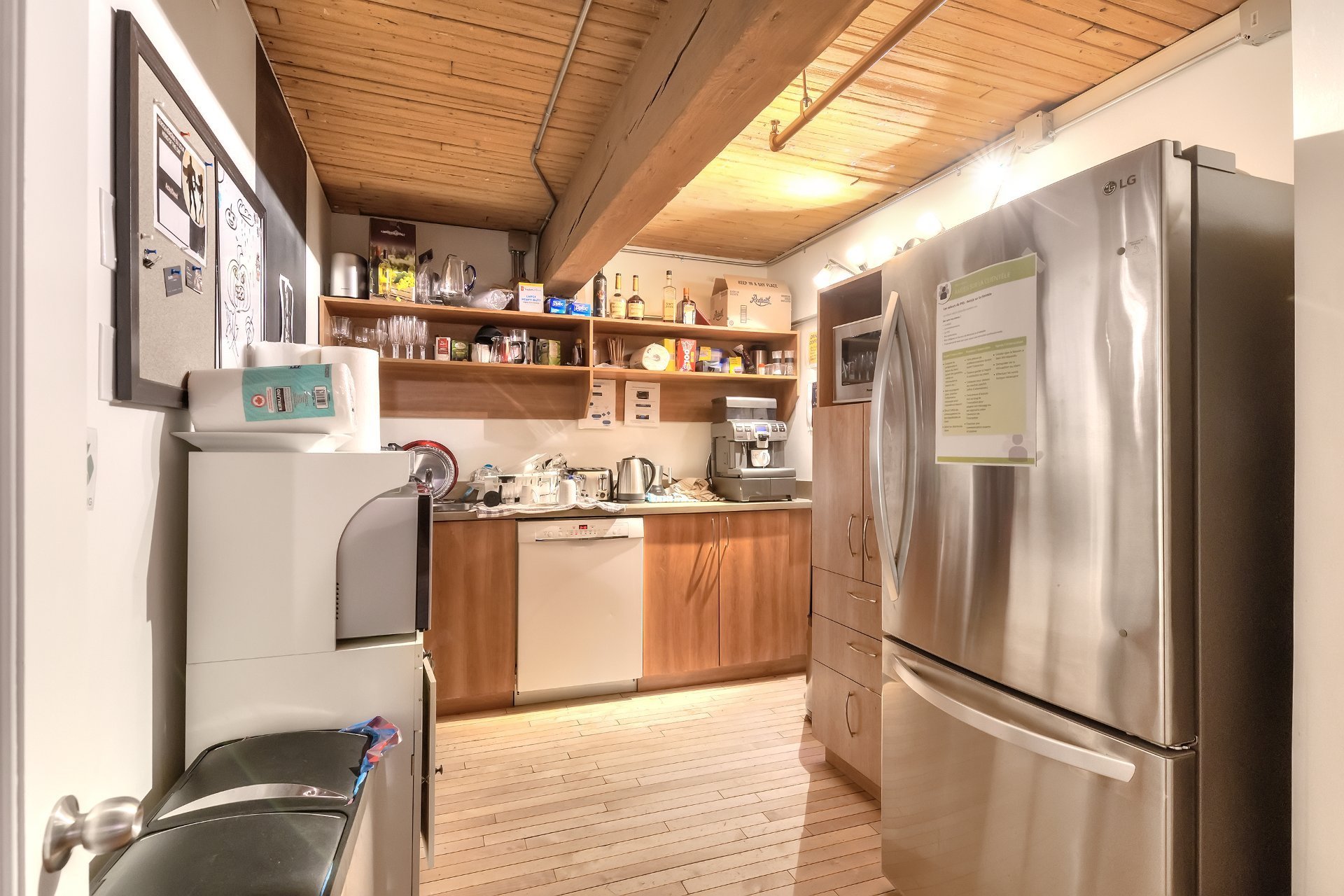 Photo - Kitchen