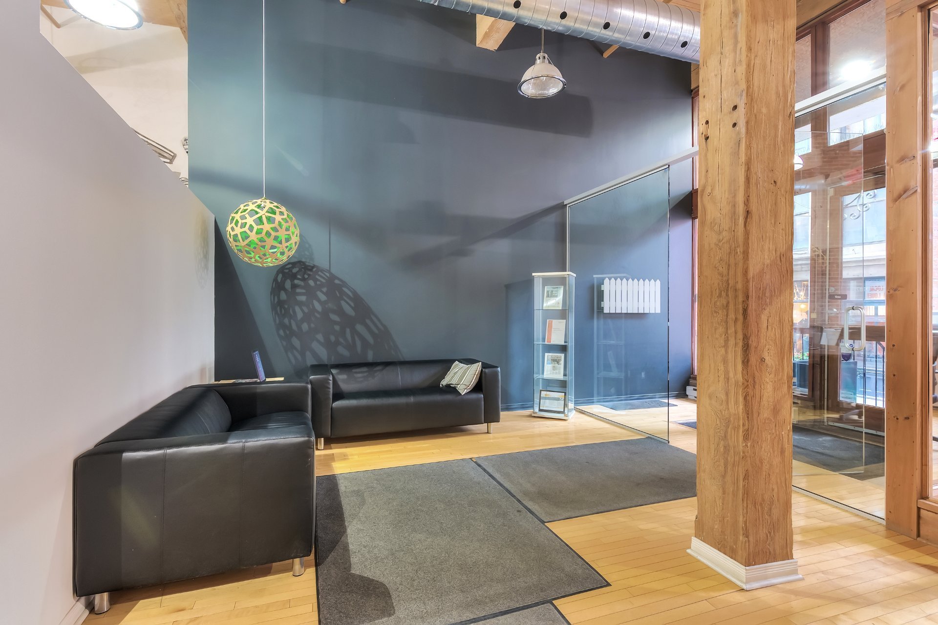 Photo - Reception Area