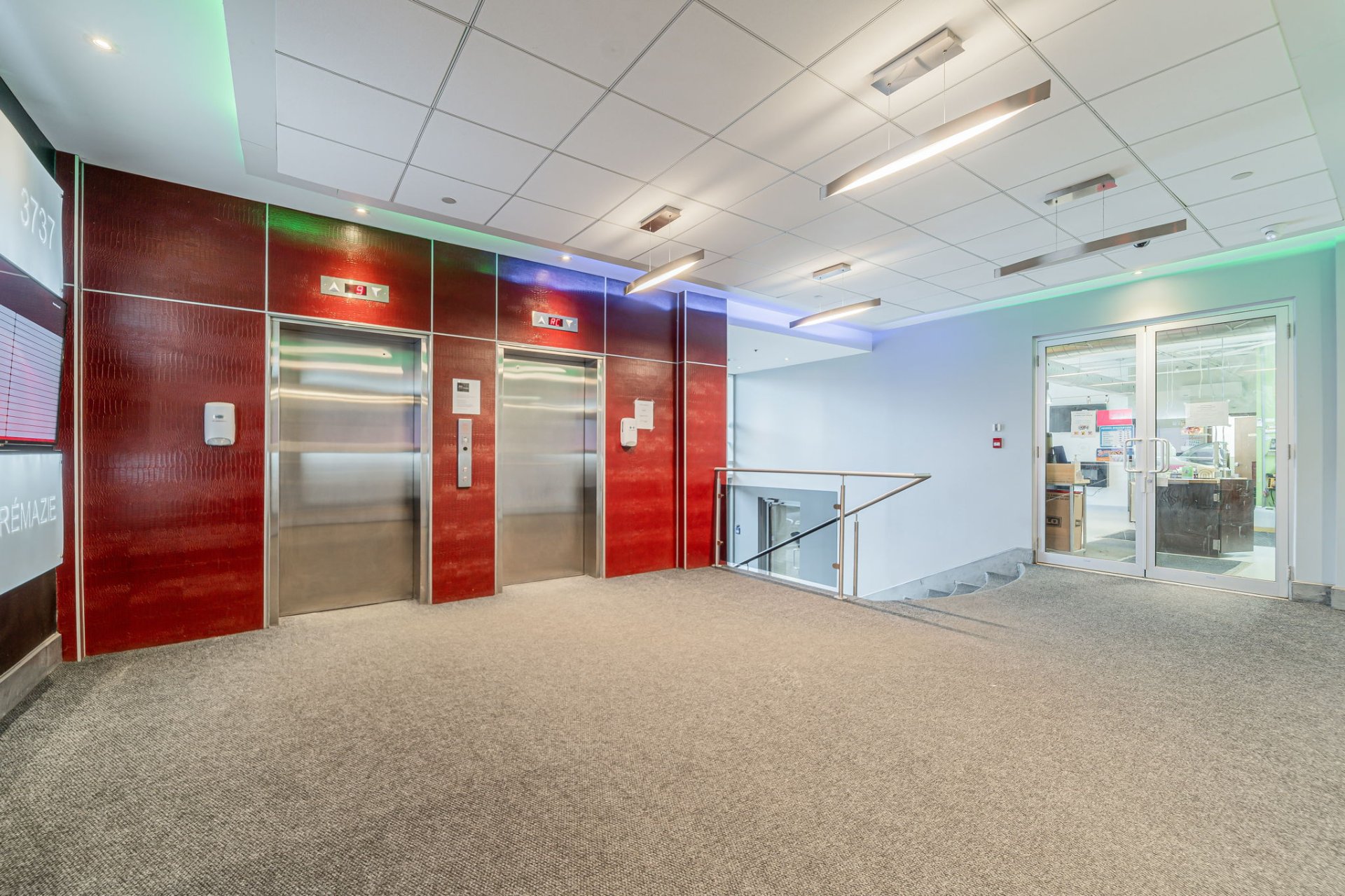 Photo - Elevator
