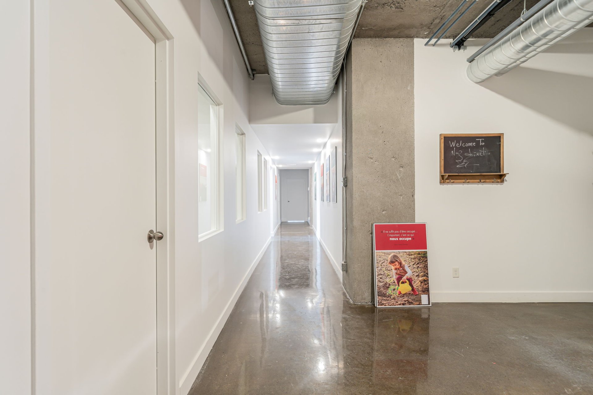 Photo - Interior