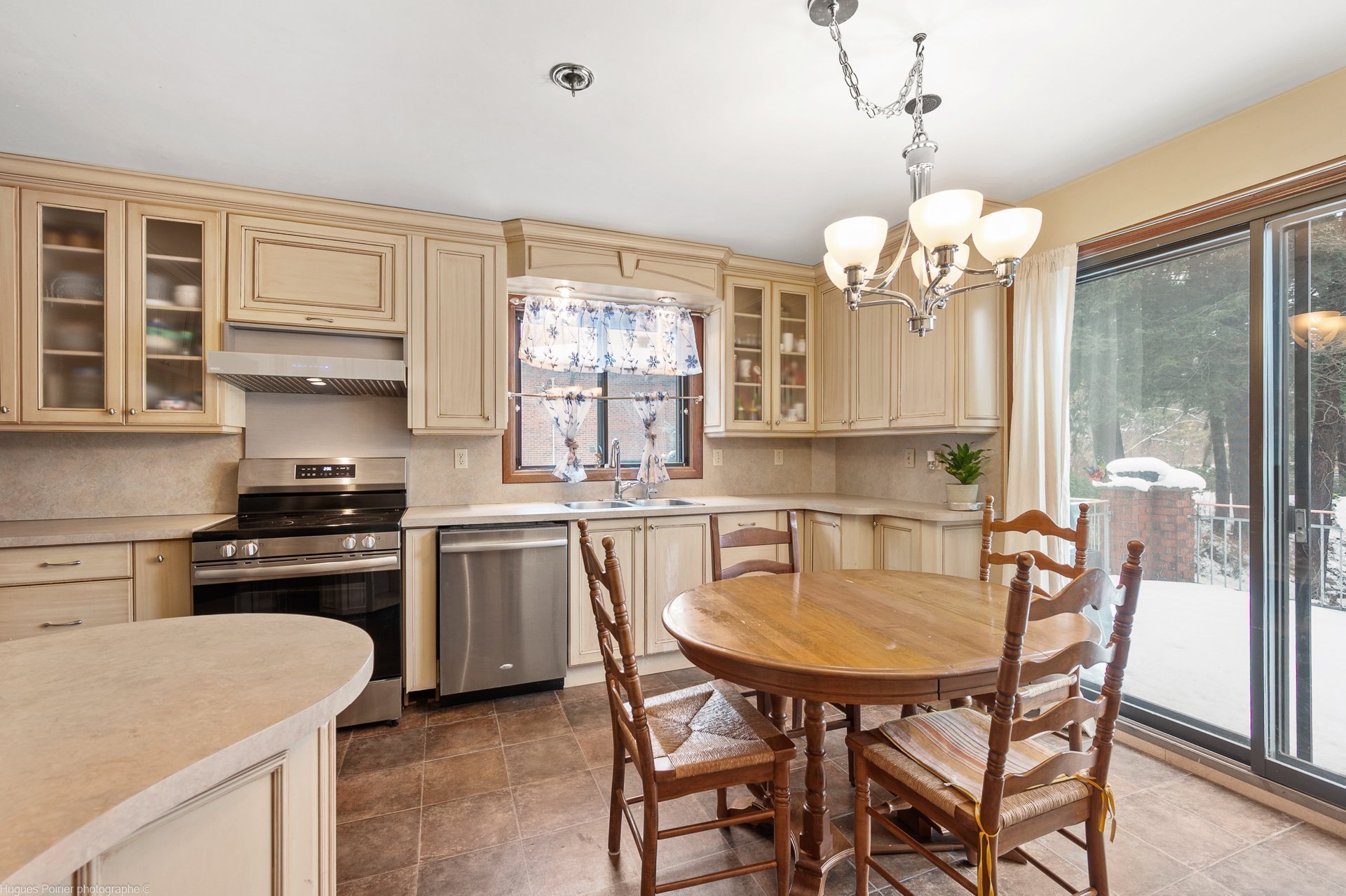 Photo - Kitchen