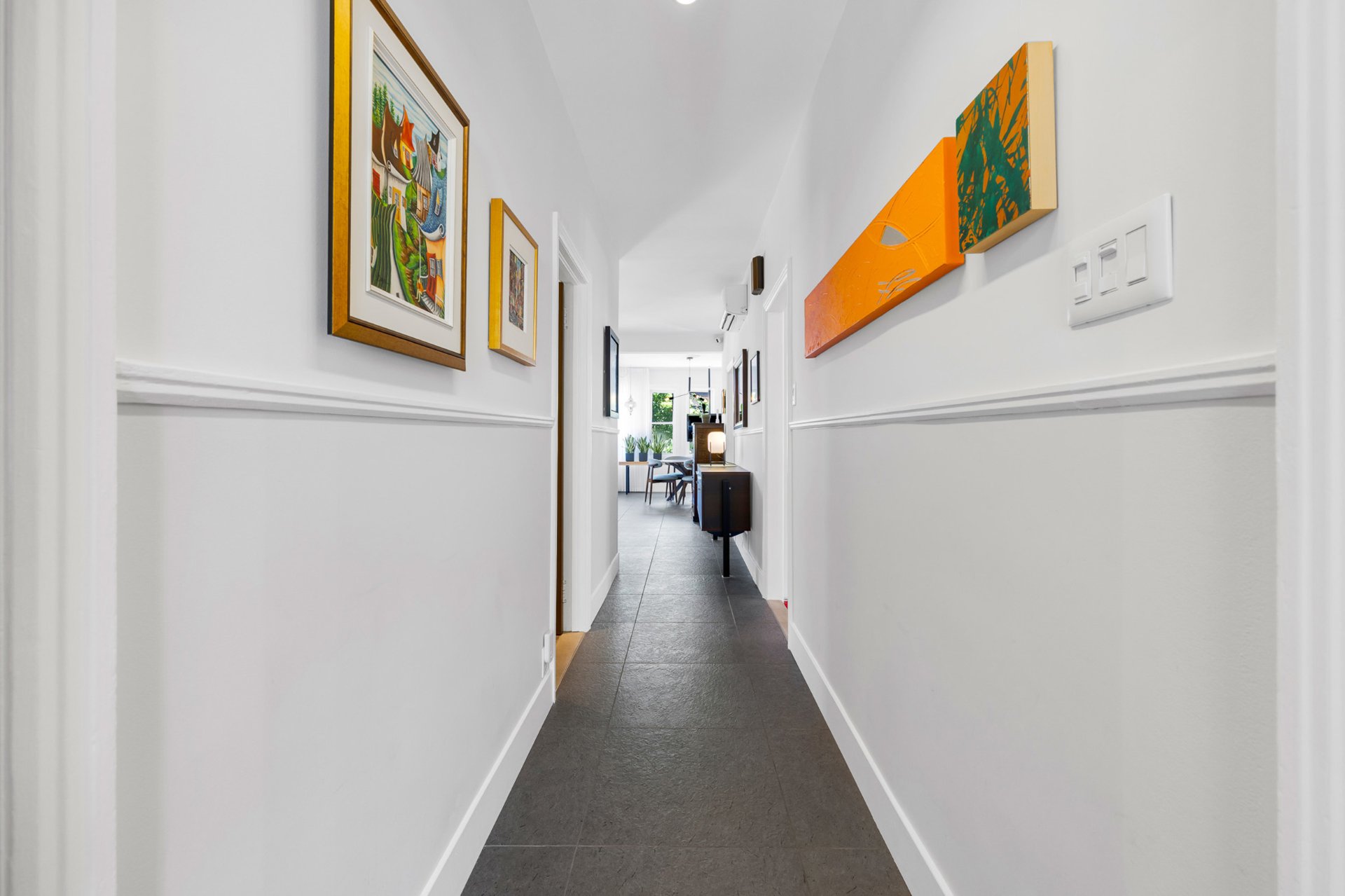 Photo - PASAGEWAY