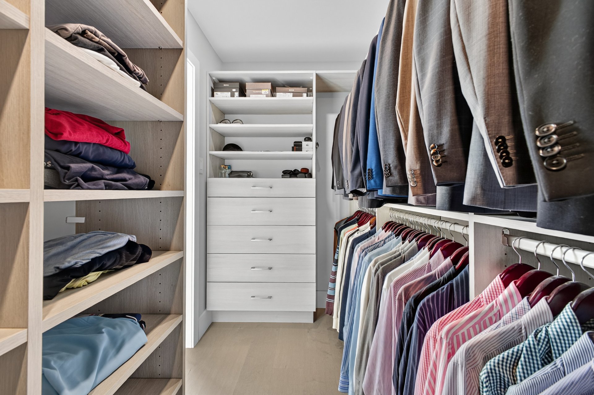 Photo - Walk-in closet