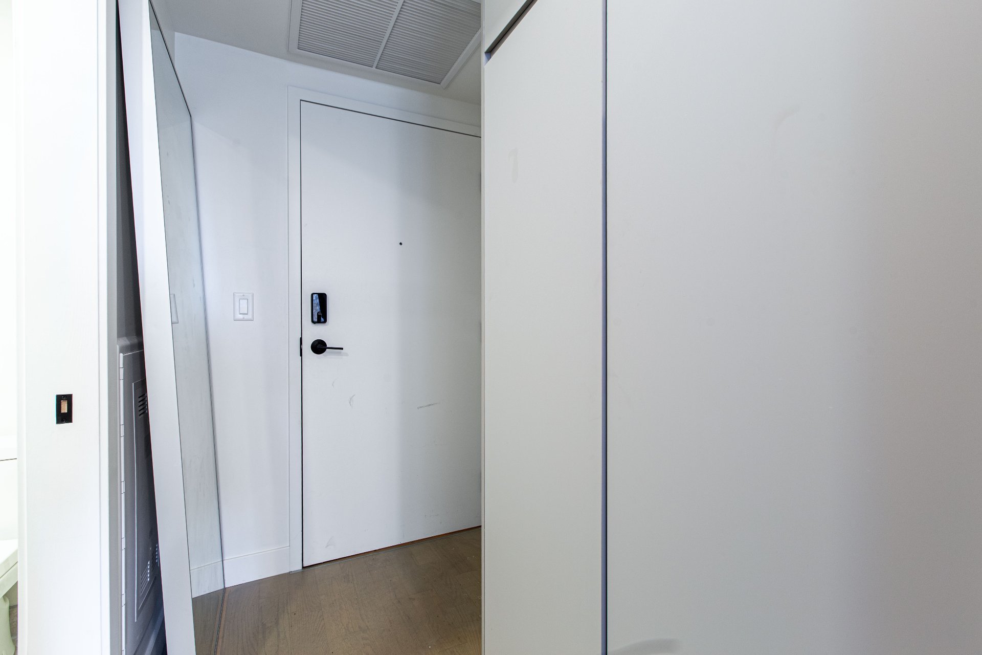 Photo - Interior