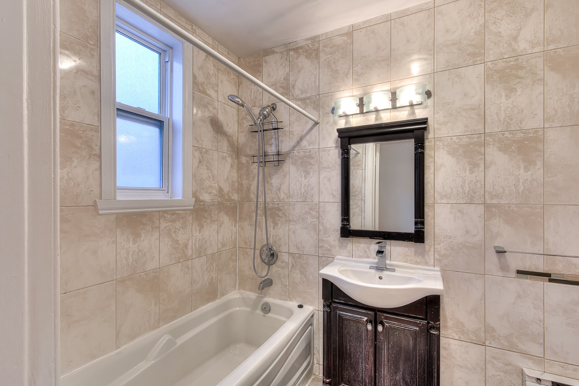 Photo - Salle de bains attenante à la CCP