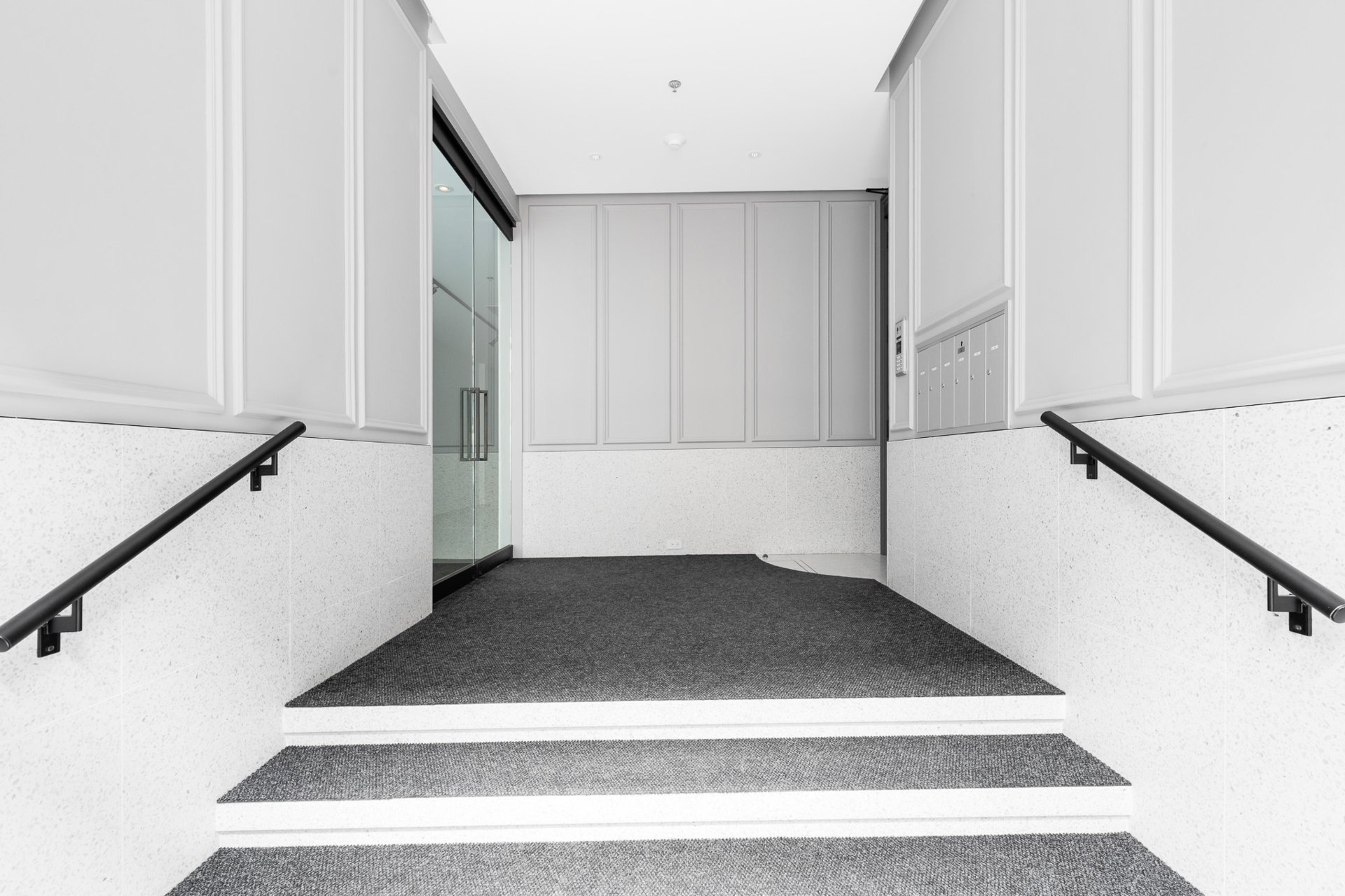 Photo - Interior