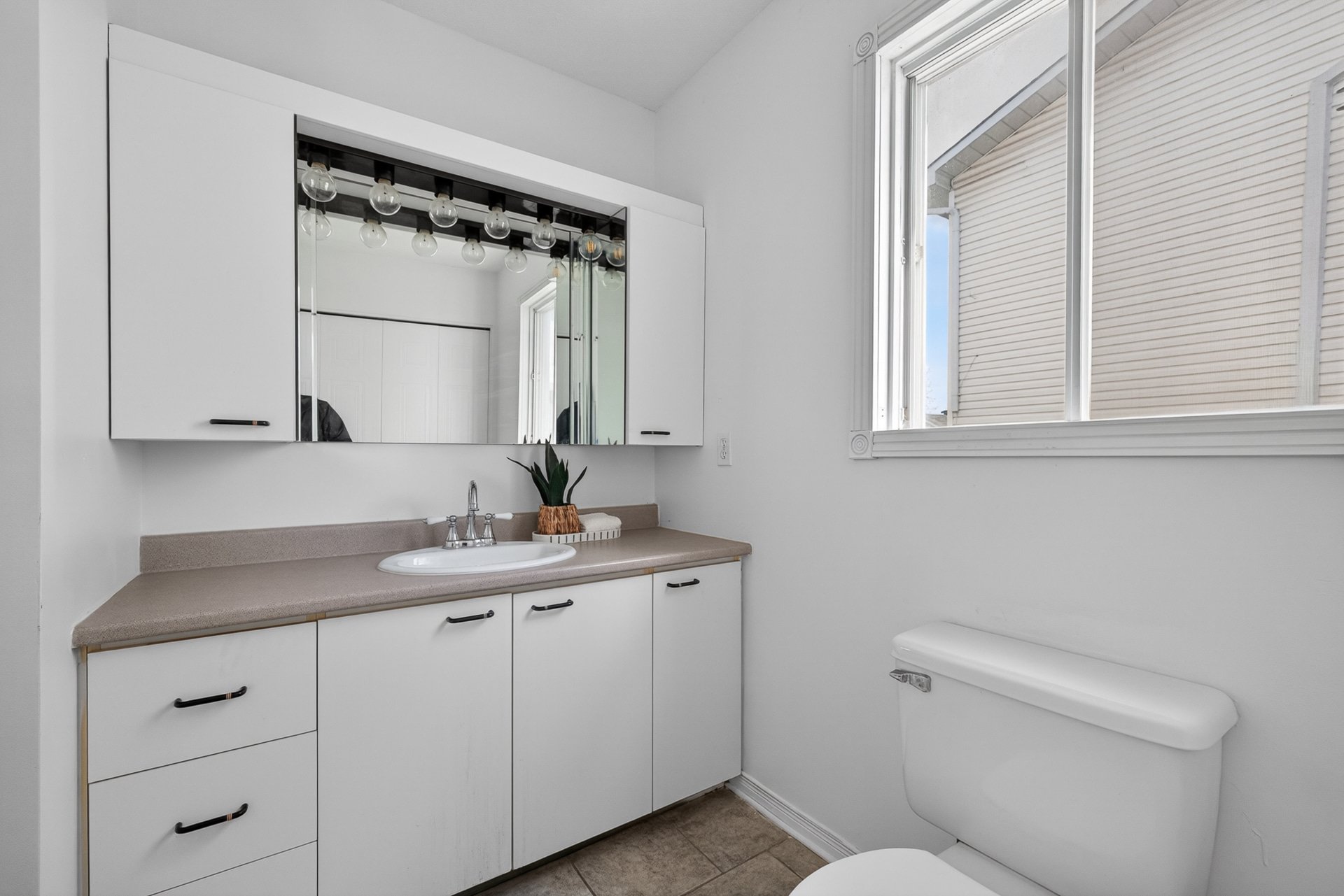 Photo - Bathroom