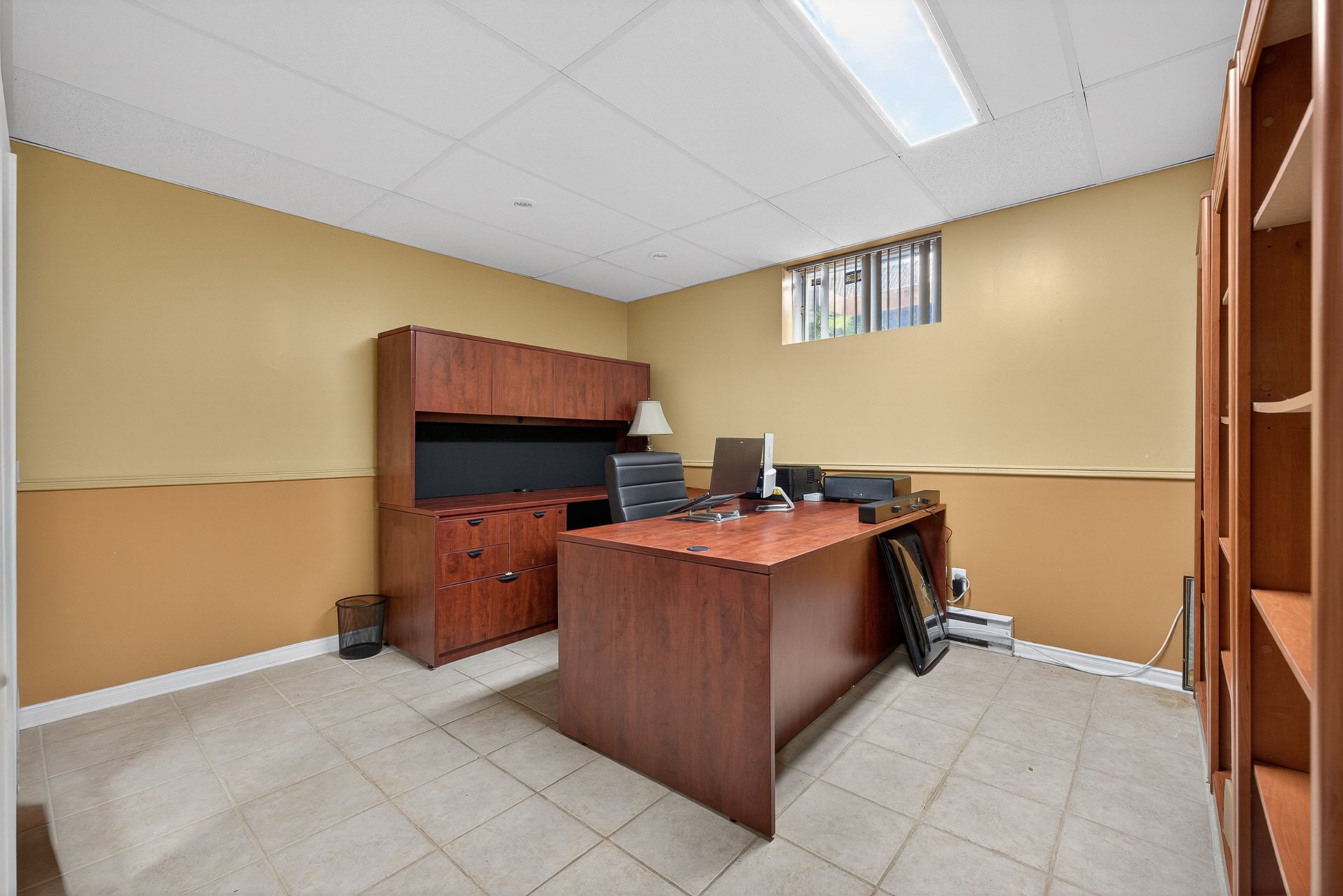 Photo - Office