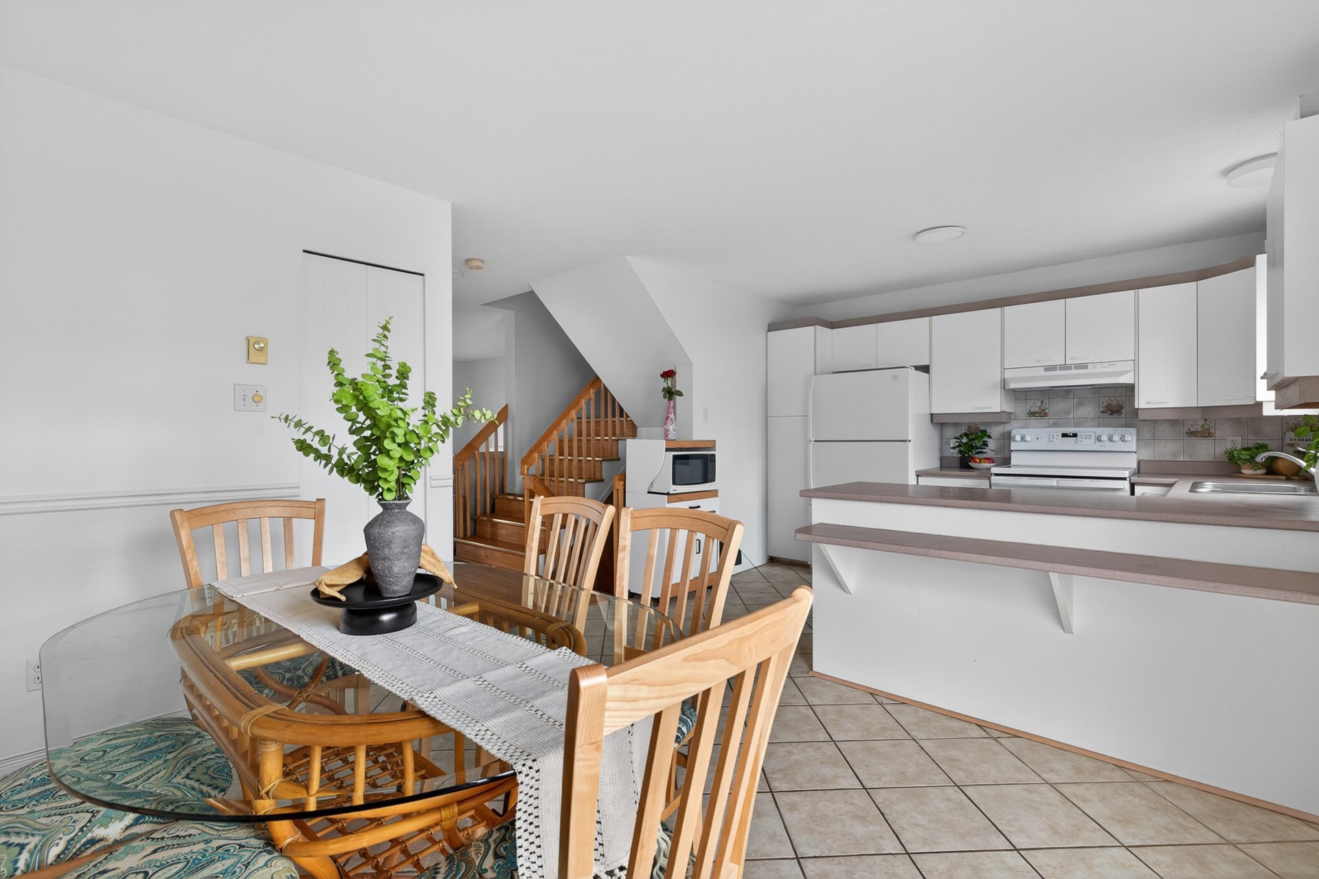 Photo - Dining room